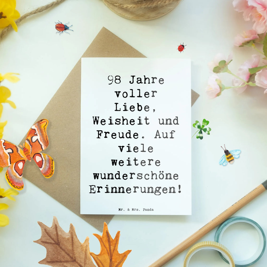 Greetings card Saying 98 Jahre voller Liebe, Weisheit und Freude. Auf viele weitere wunderschöne Erinnerungen! Karte, Klappkarte, Hochzeitskarte, Glückwunschkarte, Grußkarte, Ansichtskarten, Geburtstagskarte, Einladungskarte, Geburtstag, Geburtstagsgeschenk, Geschenk
