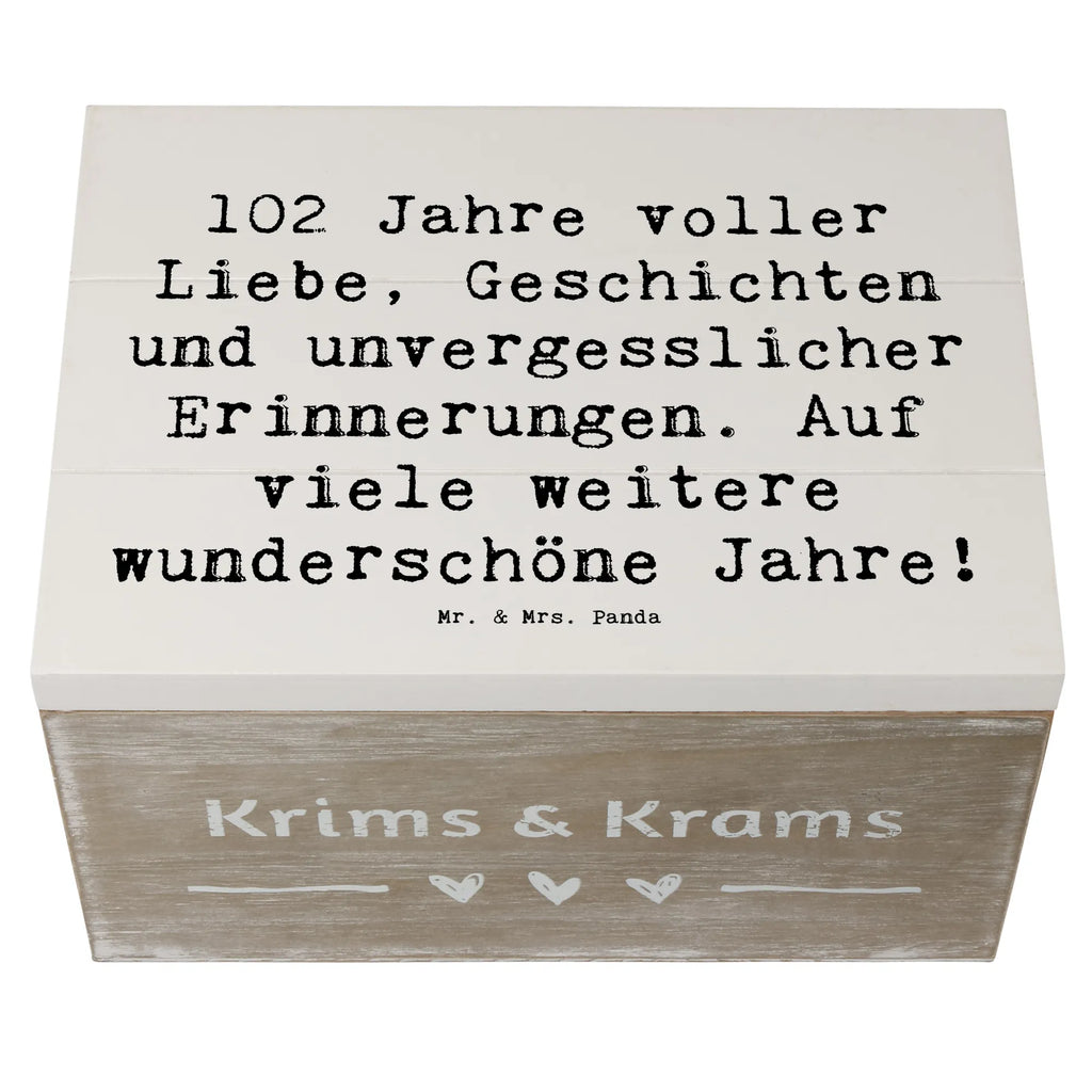 Wooden chest Saying 102 Jahre voller Liebe, Geschichten und unvergesslicher Erinnerungen. Auf viele weitere wunderschöne Jahre! Kiste, Dekokiste, Schatzkiste, Holzkiste, Erinnerungskiste, Aufbewahrungsbox, Geschenkbox, Truhe, Geschenkdose, Schatulle, XXL, Erinnerungsbox, Geburtstag, Geburtstagsgeschenk, Geschenk