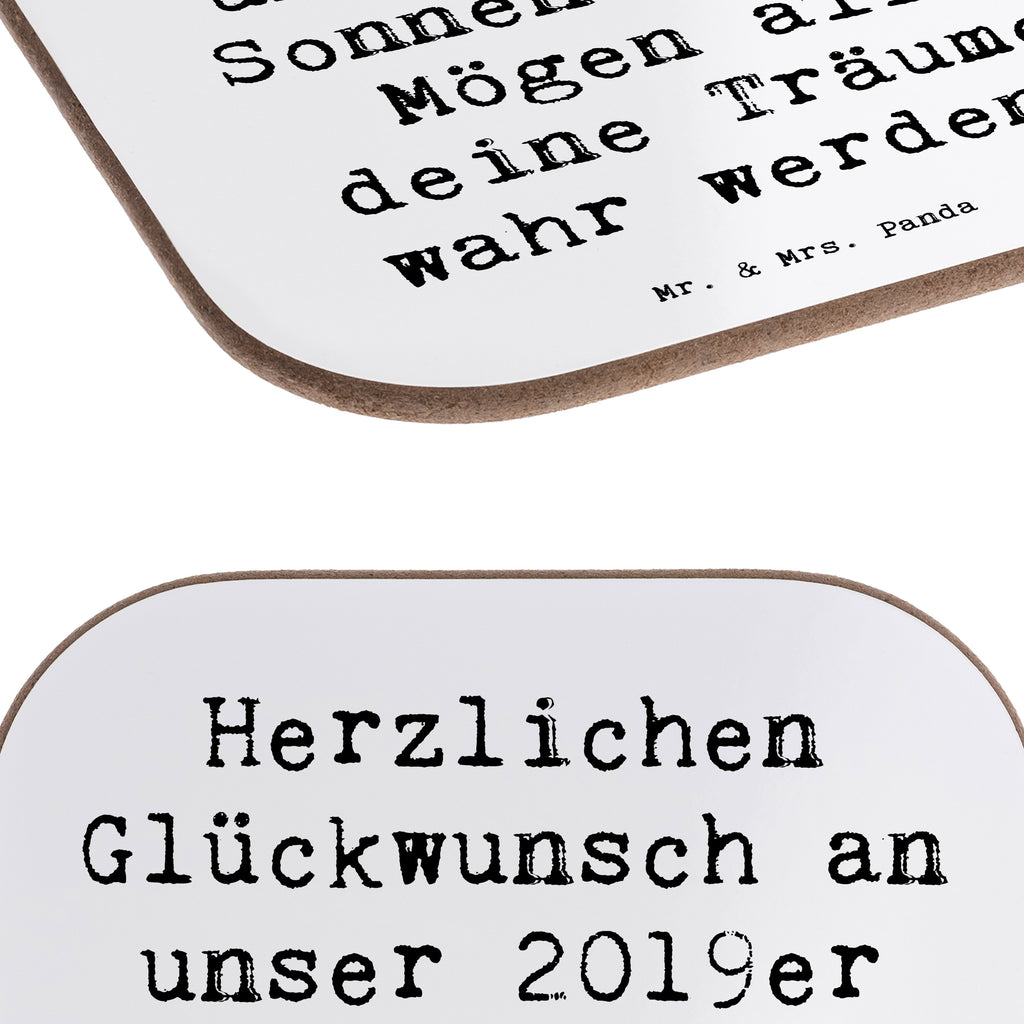 Square coaster Saying Herzlichen Glückwunsch an unser 2019er Sonnenschein! Mögen all deine Träume wahr werden. Korkuntersetzer, Untersetzer Design, Untersetzer, Glasuntersetzer, Untersetzer aus Holz, Tassen Untersetzer, Getränkeuntersetzer, Bierdeckel, Holzuntersetzer, Untersetzer Gläser, Untersetzer Holz, Untersetzer für Gläser, Geburtstag, Geburtstagsgeschenk, Geschenk