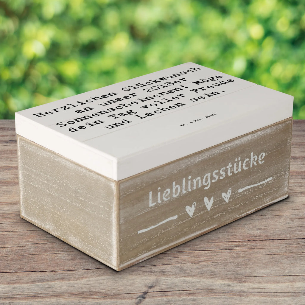 Holzkiste Spruch 2018 Geburtstag Sonnenscheinchen Aufbewahrungsbox, Erinnerungskiste, Geschenkdose, Holzkiste, Kiste, Schatzkiste, Geschenkbox, Truhe, XXL, Schatulle, Dekokiste, Erinnerungsbox, Geburtstag, Geburtstagsgeschenk, Geschenk
