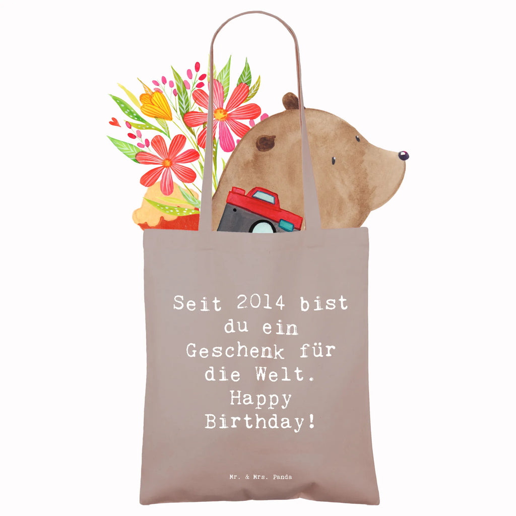 Tote bag Saying Seit 2014 bist du ein Geschenk für die Welt. Happy Birthday! Stofftasche, Jutebeutel, Badetasche, Strandtasche, Umhängetasche, Tasche, Shopper, Einkaufstüte, Tragetasche, Laptoptasche, Einkaufstasche, Beutel, Beuteltasche, Jutetasche, Schultertasche, Stoffbeutel, Geburtstag, Geburtstagsgeschenk, Geschenk
