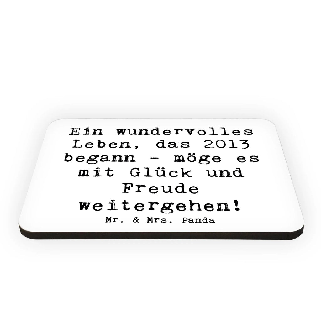 Magnet Saying Ein wundervolles Leben, das 2013 begann - möge es mit Glück und Freude weitergehen! spruchmagnet, holz whiteboardmagnet, designmagnet, Notizhalter, mdf magnet, küchenmagnet, haftmagnet, Kühlschrankmagnet, büromagnet, tafelmagnet, einkaufszettelmagnet, Pinnwandmagnet, bildmagnet, zettelhalter, holz kühlschrankmagnet, magnet, Dekomagnet, holzmagnet, notizmagnet, memomagnet, whiteboardmagnet, rechteckmagnet, Fridge Magnet, wandmagnet, Geschenk, Geburtstag, Geburtstagsgeschenk