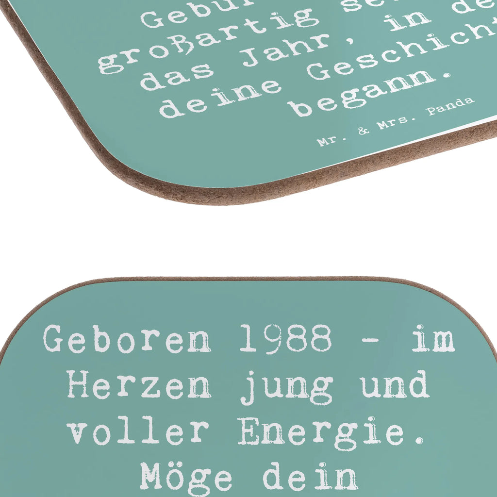 Square coaster Saying Geboren 1988 - im Herzen jung und voller Energie. Möge dein Geburtstag so großartig sein wie das Jahr, in dem deine Geschichte begann. Glasuntersetzer, Untersetzer Holz, Tassen Untersetzer, Getränkeuntersetzer, Untersetzer, Untersetzer aus Holz, Bierdeckel, Untersetzer für Gläser, Holzuntersetzer, Korkuntersetzer, Untersetzer Gläser, Untersetzer Design, Geburtstag, Geburtstagsgeschenk, Geschenk