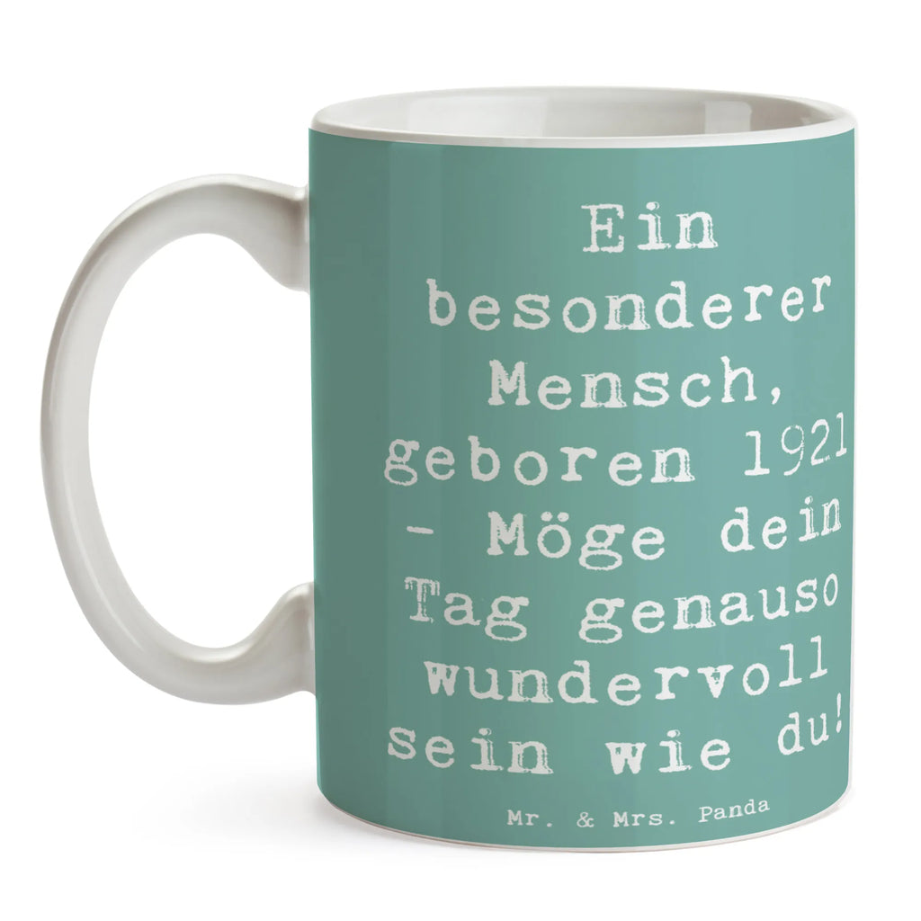 Mug Saying Ein besonderer Mensch, geboren 1921 - Möge dein Tag genauso wundervoll sein wie du! henkeltasse, Coffee Mug, teepott, Keramiktasse, Tasse, teetassen, henkeltassen, Kaffeebecher, designtasse, Teebecher, dekotasse, Becher, bedruckte tasse, Geschenktasse, henkelbecher, bürobecher, Kaffeetassen, Tassen, Motivtasse, Bürotasse, frühstückstasse, porzellantassen, kakaotassen, Teetasse, Kakaotasse, tasse mit motiv, mugs, Porzellantasse, pott, Tasse mit Spruch, Kaffeetasse, trinktasse, Kaffeepott, sprüchetasse, keramiktassen, mug, coffee mugs, Trinkbecher, frühstückstassen, frühstücksbecher, keramikbecher, Geschenk, Geburtstagsgeschenk, Geburtstag