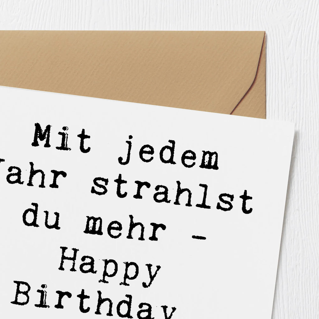 Deluxe Card Saying Mit jedem Jahr strahlst du mehr - Happy Birthday, Jahrgang 1982! Hochzeitskarte, Geburtstagskarte, Glückwunschkarte, Klappkarte, Grußkarte, Karte, Hochwertige Klappkarte, Hochwertige Grußkarte, Einladungskarte, Geburtstag, Geburtstagsgeschenk, Geschenk
