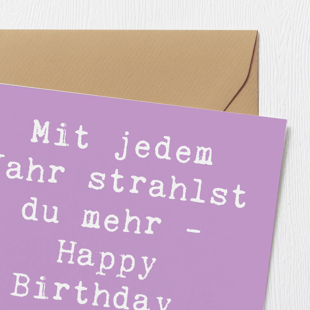 Deluxe Card Saying Mit jedem Jahr strahlst du mehr - Happy Birthday, Jahrgang 1982! Hochzeitskarte, Geburtstagskarte, Glückwunschkarte, Klappkarte, Grußkarte, Karte, Hochwertige Klappkarte, Hochwertige Grußkarte, Einladungskarte, Geburtstag, Geburtstagsgeschenk, Geschenk