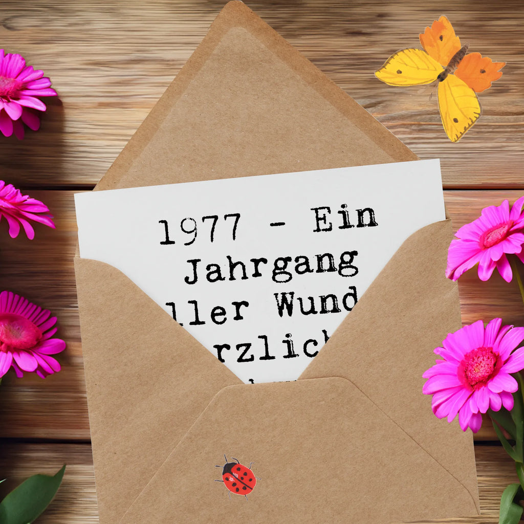 Deluxe Karte Spruch 1977 Geburtstag Wunder Karte, Grußkarte, Klappkarte, Einladungskarte, Glückwunschkarte, Hochzeitskarte, Geburtstagskarte, Hochwertige Grußkarte, Hochwertige Klappkarte, Geburtstag, Geburtstagsgeschenk, Geschenk
