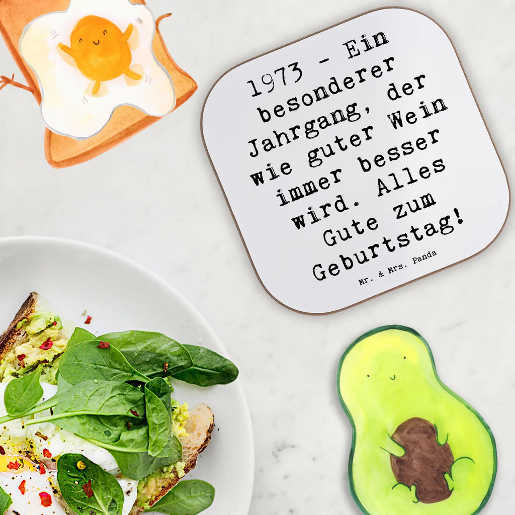 Square coaster Saying 1973 - Ein besonderer Jahrgang, der wie guter Wein immer besser wird. Alles Gute zum Geburtstag! Getränkeuntersetzer, Untersetzer, Untersetzer Design, Untersetzer aus Holz, Tassen Untersetzer, Bierdeckel, Korkuntersetzer, Untersetzer für Gläser, Holzuntersetzer, Untersetzer Holz, Glasuntersetzer, Untersetzer Gläser, Geburtstag, Geburtstagsgeschenk, Geschenk