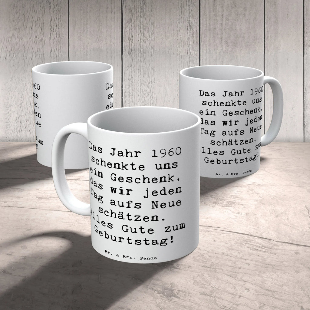 Tasse Spruch 1960 Geburtstag Mug, Teetasse, Trinkbecher, Tasse, Becher, Bürotasse, milchkaffeetasse, Dekotasse, heißgetränkebecher, kaffeetasse keramik, Keramikbecher, Keramiktasse, Frühstücksbecher, kaffeetasse bedruckt, Teepott, Bedruckte Tasse, Coffee Mug, Henkelbecher, tasse für büro, Geschenktasse, Tasse mit Spruch, Designtasse, Henkeltasse, schöne tasse, Teebecher, kaffeebecher bedruckt, statement tasse, Motivtasse, haferl, Pott, tasse für kaffee, Trinktasse, Kaffeebecher, Kakaotasse, hochwertige tasse, Tasse mit Motiv, kaffeebecher keramik, Sprüchetasse, design tasse, Kaffeetasse, Kaffeepott, Bürobecher, Frühstückstasse, Geschenk, Geburtstag, Geburtstagsgeschenk