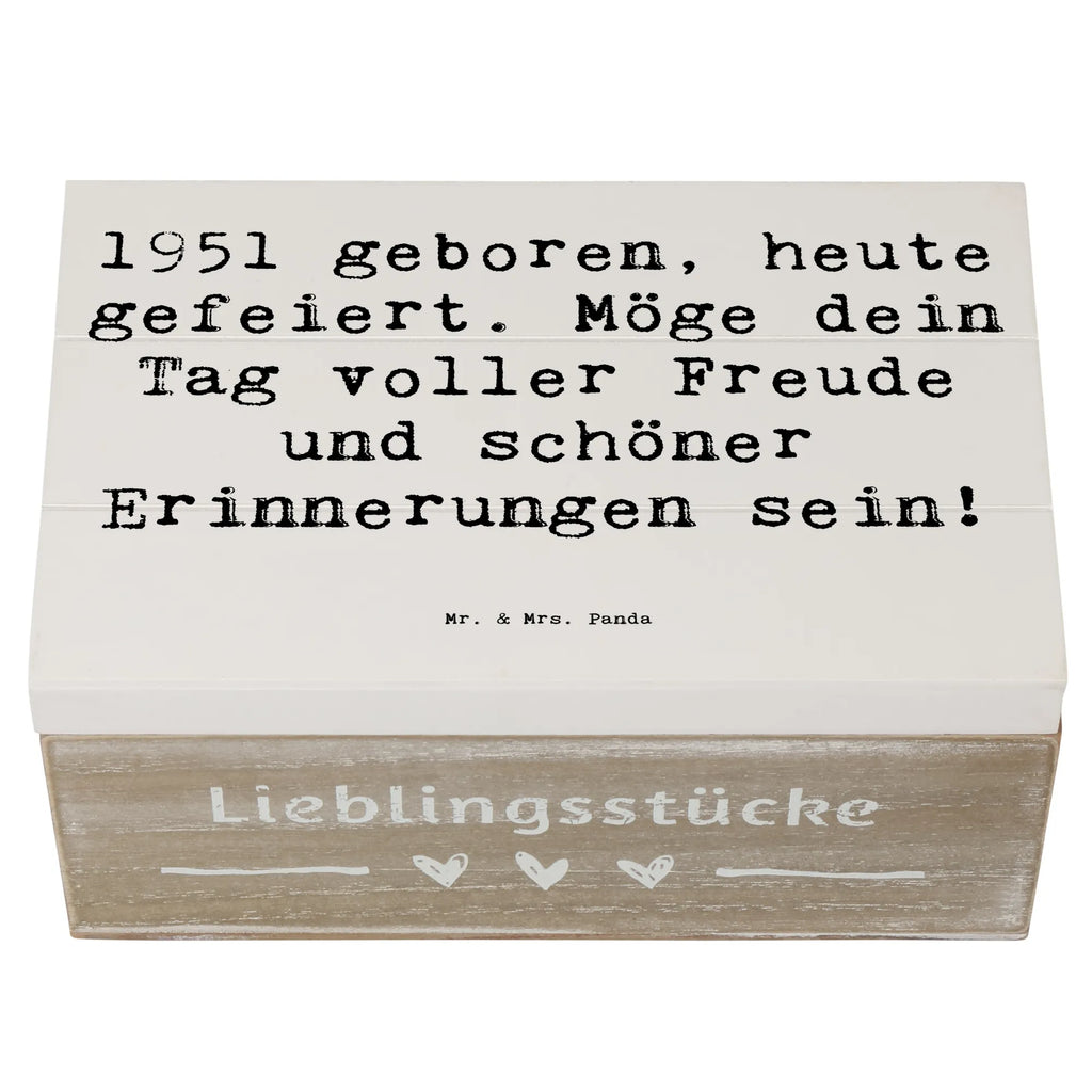 Wooden chest Saying 1951 geboren, heute gefeiert. Möge dein Tag voller Freude und schöner Erinnerungen sein! Aufbewahrungsbox, aufbewahrungskiste mit deckel, Box aus Holz, holzschachtel, Aufbewahrungskiste, Schatulle, Holzbox, Aufbewahrungsbox Holz, Holzkisten, holztruhen, kiste holz, aufbewahrungskisten, truhe holz, Holzkiste mit Deckel, aufbewahrungsboxen, Holz Aufbewahrungsbox, holzkästchen, holzschatulle, Holzbox mit Deckel, Holzkiste, Aufbewahrungsbox aus Holz, aufbewahrungstruhe, box holz, Holztruhe, Holzboxen, Geburtstag, Geburtstagsgeschenk, Geschenk