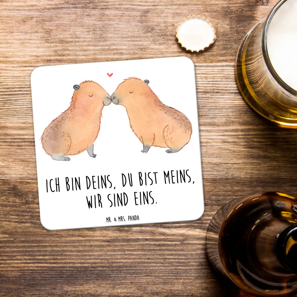 Untersetzer Set Capybara Liebe Tischschutzuntersetzer, Getränke­sauguntersetzer, Glasuntersetzer, Design-Untersetzer, Untersetzer, Kunststoffuntersetzer, Coaster, Untersetzer für Gläser, Dekoruntersetzer, Getränke-Coaster, Becheruntersetzer, Getränkeuntersetzer, Nachhaltiger Untersetzer, Untersetzer für Tassen, Underlay Für Getränke, Handgemachter Untersetzer, Untersetzer Set, Hitzebeständiger Untersetzer, Untersetzer Für Getränke, Umweltfreundlicher Untersetzer, Untersetzer Motiv, Untersetzer Rund, Untersetzer für Becher, Rutschfester Untersetzer, Tassenuntersetzer, Untersetzer Eckig, Tischuntersetzer, Universaluntersetzer, Tiermotive, Gute Laune, lustige Sprüche, Tiere, Kuschel Capybaras, Partnertiere, Ehejubiläum, Verschmolzen, Geschenkidee, Liebesspruch, Paar, Capybara, Du bist meins, Ich bin deins, Liebesbeweis, Liebe, Valentinstag, Romantisches Geschenk, Tierliebe, Handgezeichnet, verliebt, Herzlich, Jahrestag, Beziehung