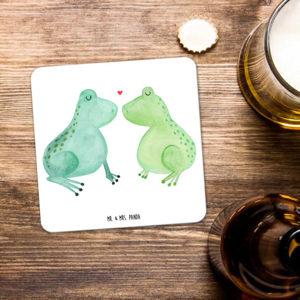 Untersetzer Set Frosch Liebe Handgemachter Untersetzer, Rutschfester Untersetzer, Untersetzer für Tassen, Becheruntersetzer, Nachhaltiger Untersetzer, Universaluntersetzer, Untersetzer, Untersetzer Motiv, Untersetzer Set, Untersetzer Für Getränke, Design-Untersetzer, Underlay Für Getränke, Untersetzer Eckig, Glasuntersetzer, Tassenuntersetzer, Tischuntersetzer, Untersetzer Rund, Umweltfreundlicher Untersetzer, Tischschutzuntersetzer, Getränkeuntersetzer, Kunststoffuntersetzer, Coaster, Hitzebeständiger Untersetzer, Getränke-Coaster, Untersetzer für Gläser, Untersetzer für Becher, Dekoruntersetzer, Getränke­sauguntersetzer, Liebe, Partner, Freund, Freundin, Ehemann, Ehefrau, Heiraten, Verlobung, Heiratsantrag, Liebesgeschenk, Jahrestag, Hocheitstag, Geschenk Freund, Froschkönig, Geschenk Hochzeit, Liebesbeweis, Verliebt, Verlobt, Hochzeitstag, Frösche, Frosch, Verheiratet, Fröschchen, Geschenk Freundin
