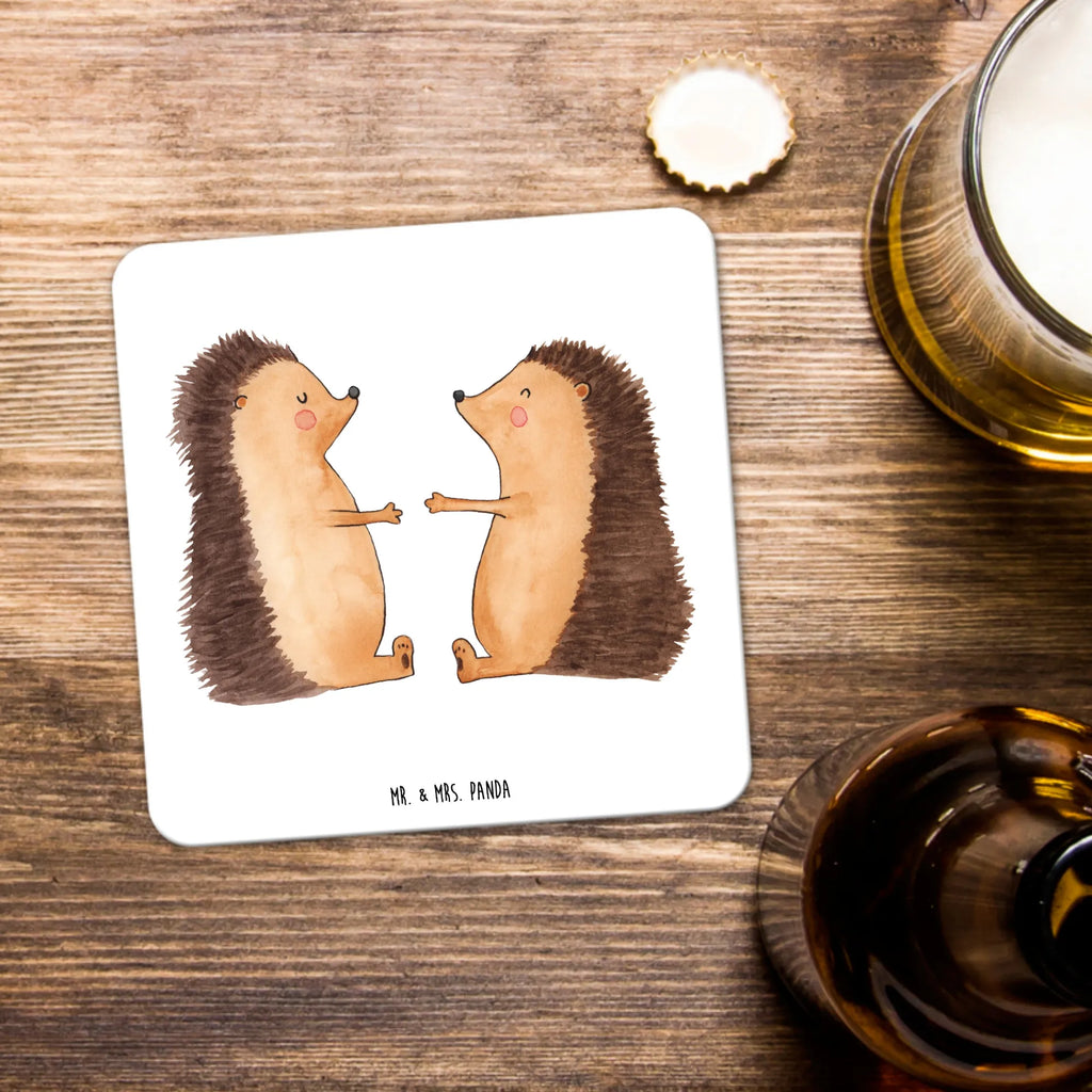 Untersetzer Set Igel Liebe Untersetzer, Getränkeuntersetzer, Dekoruntersetzer, Untersetzer Set, Becheruntersetzer, Untersetzer Für Getränke, Universaluntersetzer, Coaster, Glasuntersetzer, Tischuntersetzer, Untersetzer Rund, Tassenuntersetzer, Getränke­sauguntersetzer, Untersetzer Motiv, Underlay Für Getränke, Untersetzer Eckig, Kunststoffuntersetzer, Umweltfreundlicher Untersetzer, Untersetzer für Becher, Nachhaltiger Untersetzer, Untersetzer für Gläser, Design-Untersetzer, Handgemachter Untersetzer, Getränke-Coaster, Hitzebeständiger Untersetzer, Untersetzer für Tassen, Tischschutzuntersetzer, Rutschfester Untersetzer, Liebe, Partner, Freund, Freundin, Ehemann, Ehefrau, Heiraten, Verlobung, Heiratsantrag, Liebesgeschenk, Jahrestag, Hocheitstag, Verliebt, Hochzeitstag, Liebesbeweis, Verlobt, Hochzeit, Geschenk, Verheiratet, Igel
