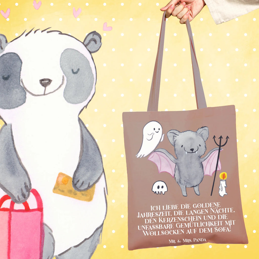 Tote bag Ich liebe die goldene Jahreszeit, die langen Nächte, den Kerzenschein und die unfassbare Gemütlichkeit mit Wollsocken auf dem Sofa! Unitasche, Baumwoll-Shopper, Tote Bag, umhängebeutel, baumwoll shopper, festivaltasche, freizeitbeutel, Tüte, Schulbeutel, Büchertasche, Einkaufsbeutel, Stoffbeutel, henkeltasche baumwolle, stofftasche baumwolle, Jutebeutel, Einkaufstüte, Beutel, beutel baumwolle, Henkeltasche, Freizeittasche, Uni Tasche, Alltagstasche, Baumwollbeutel, Einkaufstasche, dokumententasche, Tragetasche, Schultasche, canvas tasche, Schultertasche, Baumwoll-Tragetasche, Stofftasche, Baumwolltasche, schulterbeutel, schultertasche baumwolle, Umhängetasche, einkaufsshopper, totebag, Tasche, universaltasche, umhängetasche baumwolle, studententasche, Shopper, Shopping Tasche, Strandtasche, tragetasche baumwolle, tragbeutel, Laptoptasche, stoff shopper, textiltasche, Stoff-Tragetasche, textilbeutel, einkaufstasche baumwolle, festival tasche, campus tasche, tasche baumwolle, Jutetasche, Geschenke, Schenken, Deko, Halloween, Martinssingen, Dekoration