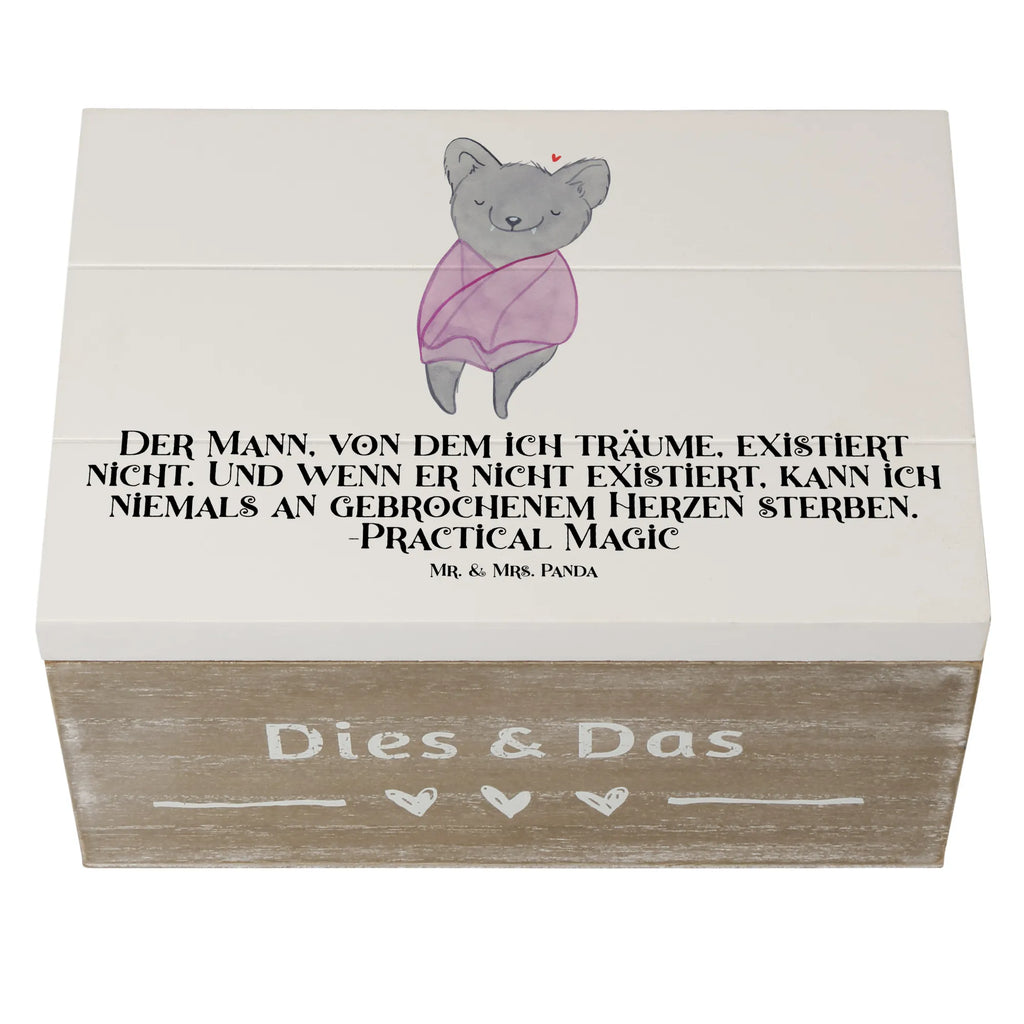 Wooden chest Der Mann, von dem ich träume, existiert nicht. Und wenn er nicht existiert, kann ich niemals an gebrochenem Herzen sterben. -Practical Magic Geschenkbox, Kiste, Erinnerungskiste, Schatzkiste, Erinnerungsbox, Dekokiste, Aufbewahrungsbox, Holzkiste, Truhe, Geschenkdose, Schatulle, XXL, Halloween, Deko, Martinssingen, Dekoration, Geschenke, Schenken
