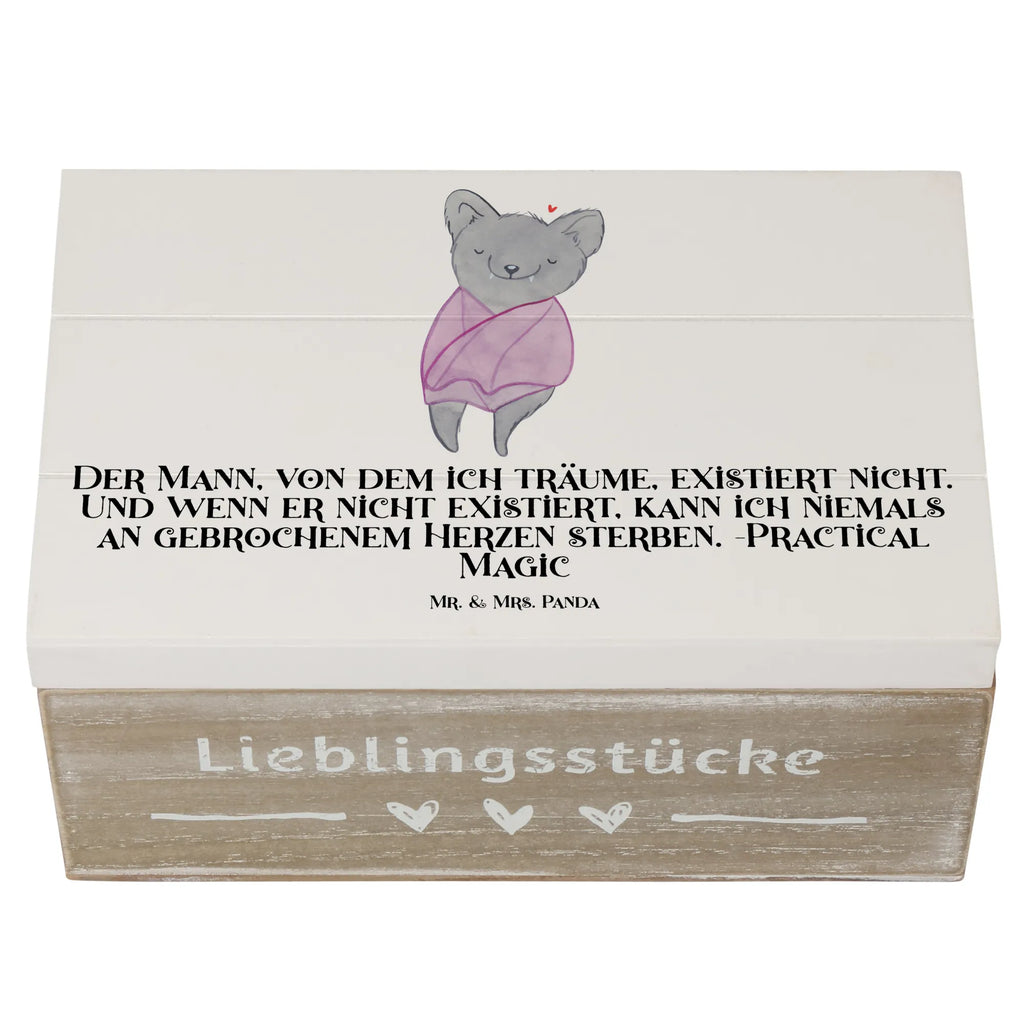 Wooden chest Der Mann, von dem ich träume, existiert nicht. Und wenn er nicht existiert, kann ich niemals an gebrochenem Herzen sterben. -Practical Magic Geschenkbox, Kiste, Erinnerungskiste, Schatzkiste, Erinnerungsbox, Dekokiste, Aufbewahrungsbox, Holzkiste, Truhe, Geschenkdose, Schatulle, XXL, Halloween, Deko, Martinssingen, Dekoration, Geschenke, Schenken