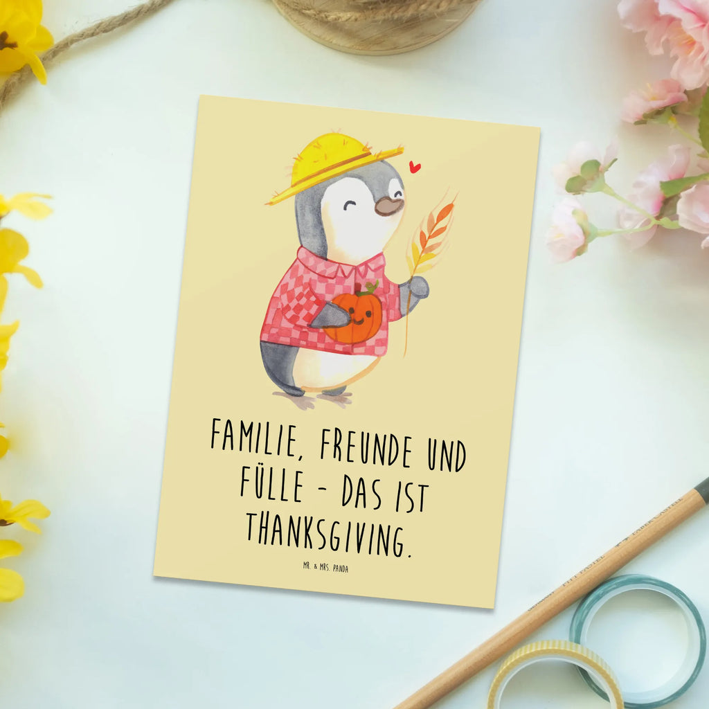 Postcard Familie, Freunde und Fülle - das ist Thanksgiving. Karte, Ansichtskarten, Einladung, Einladungskarten Geburtstag, Einladungskarte, Grußkarte, Geschenkkarte, Postkarte, Einladung Geburtstag, Ansichtskarte, Dankeskarte, Geburtstagskarte, Erntedank, Erntedankfest, Erntedank Kindergarten, Erntedankspruch, Erntedank Sprüche, Erntedankfest deko, Erntedank Deko, Erntedank mit Kindern, Thanksgiving