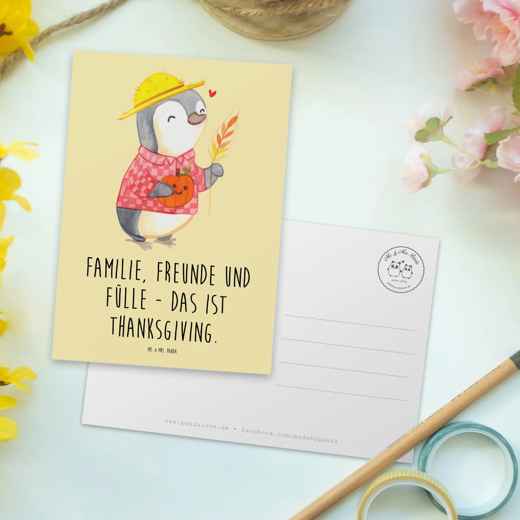 Postcard Familie, Freunde und Fülle - das ist Thanksgiving. Karte, Ansichtskarten, Einladung, Einladungskarten Geburtstag, Einladungskarte, Grußkarte, Geschenkkarte, Postkarte, Einladung Geburtstag, Ansichtskarte, Dankeskarte, Geburtstagskarte, Erntedank, Erntedankfest, Erntedank Kindergarten, Erntedankspruch, Erntedank Sprüche, Erntedankfest deko, Erntedank Deko, Erntedank mit Kindern, Thanksgiving