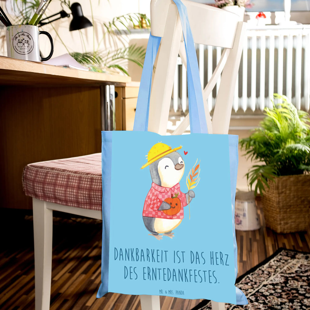 Tote bag Dankbarkeit ist das Herz des Erntedankfestes. Umhängetasche, Einkaufstasche, Jutetasche, Einkaufstüte, Schultertasche, Tasche, Jutebeutel, Laptoptasche, Strandtasche, Stofftasche, Stoffbeutel, Beutel, Badetasche, Shopper, Tragetasche, Beuteltasche, Erntedank, Erntedankfest, Erntedank Kindergarten, Erntedankspruch, Erntedank Sprüche, Erntedankfest deko, Erntedank Deko, Erntedank mit Kindern, Thanksgiving