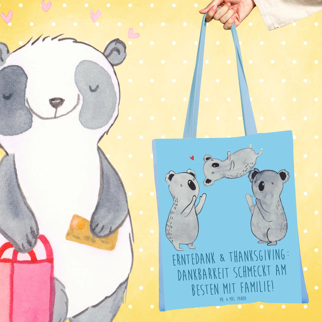 Tote bag Erntedank & Thanksgiving: Dankbarkeit schmeckt am besten mit Familie! Einkaufstasche, Einkaufstüte, Stofftasche, Shopper, Tragetasche, Beutel, Stoffbeutel, Badetasche, Jutebeutel, Jutetasche, Beuteltasche, Tasche, Strandtasche, Umhängetasche, Laptoptasche, Schultertasche, Erntedank, Erntedankfest, Erntedank Kindergarten, Erntedankspruch, Erntedank Sprüche, Erntedankfest deko, Erntedank Deko, Erntedank mit Kindern, Thanksgiving