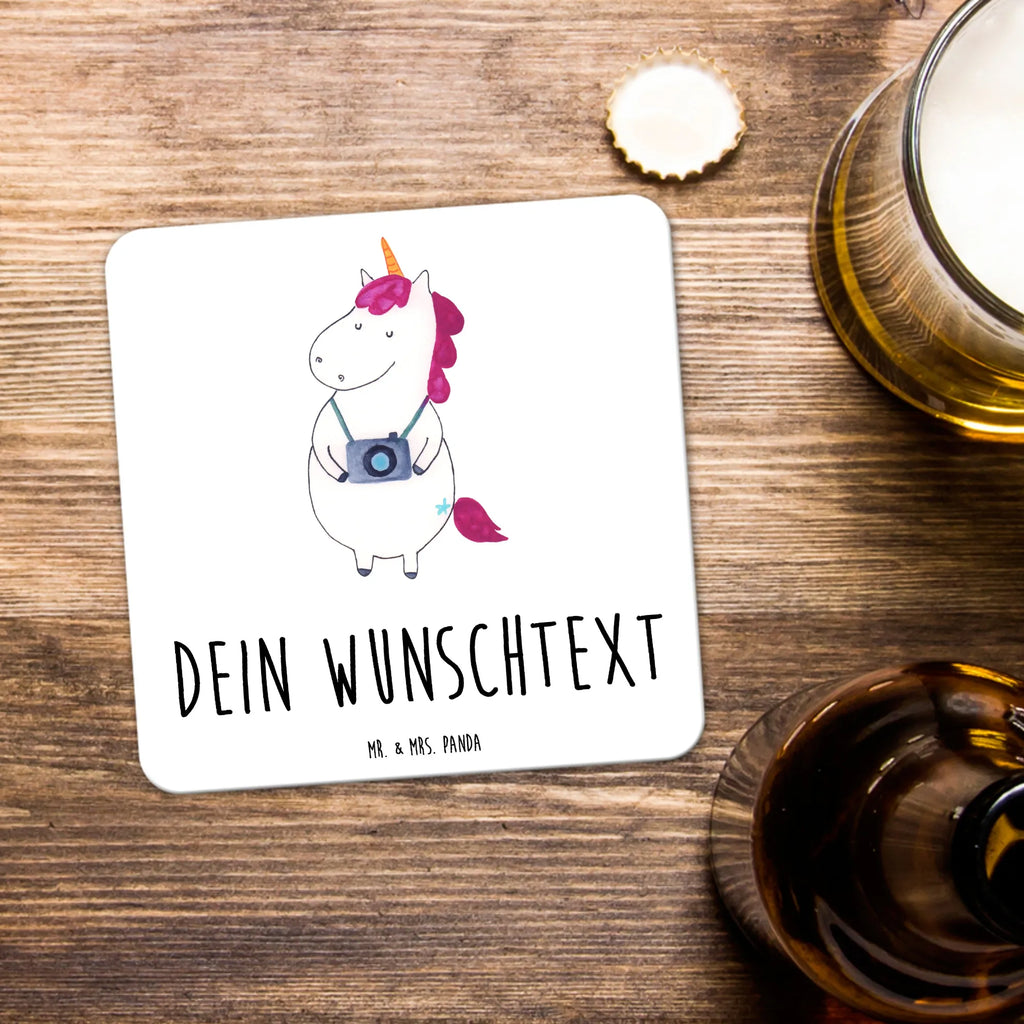 Personalisiertes Untersetzer Set Einhorn Fotograf Korkuntersetzer Mit Namensdruck, Personalisierter Getränkeuntersetzer, Tassenuntersetzer Mit Namensgravur, Handgemachter Untersetzer Mit Namen, Filzuntersetzer Mit Wunschname, Untersetzer Für Gläser Mit Namen, Holzuntersetzer Mit Namen, Hitzebeständiger Untersetzer Mit Wunschname, Untersetzer Für Tassen Mit Wunschname, Getränkeuntersetzer Mit Namen, Umweltfreundlicher Untersetzer Mit Namensgravur, Rutschfester Untersetzer Mit Namen, Motivuntersetzer Mit Wunschname, Untersetzer Für Becher Mit Namensgravur, Tischschutzuntersetzer Mit Namen, Tischuntersetzer Mit Namensdruck, Glasuntersetzer Mit Wunschnamen, Dekoruntersetzer Mit Wunschname, Nachhaltiger Untersetzer Mit Wunschname, Becheruntersetzer Mit Namen, Getränke-Coaster Personalisiert, Coaster Mit Wunschname, Kunststoffuntersetzer Mit Wunschname, Design-Untersetzer Mit Namensdruck, Universaluntersetzer Mit Namen, Rundes Untersetzer-Set Mit Wunschname, Eckiges Untersetzer-Set Mit Namensdruck, Einhorn, Einhörner, Einhorn Deko, Unicorn, Urlaub, Fotograf, Fotografie, Kamera, Reisen, Tourist, Weltreise, Städtereise, Weltenbummler, Kurztrip, Reise