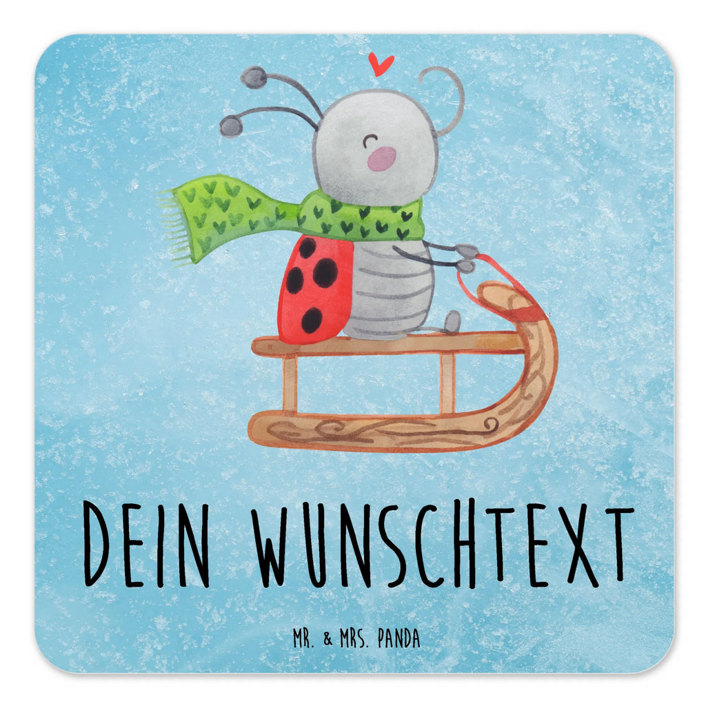 Personalisiertes Untersetzer Set Smörle Rodeln Untersetzer Für Tassen Mit Wunschname, Becheruntersetzer Mit Namen, Dekoruntersetzer Mit Wunschname, Untersetzer Für Gläser Mit Namen, Tischschutzuntersetzer Mit Namen, Korkuntersetzer Mit Namensdruck, Eckiges Untersetzer-Set Mit Namensdruck, Getränkeuntersetzer Mit Namen, Rundes Untersetzer-Set Mit Wunschname, Design-Untersetzer Mit Namensdruck, Rutschfester Untersetzer Mit Namen, Coaster Mit Wunschname, Glasuntersetzer Mit Wunschnamen, Tischuntersetzer Mit Namensdruck, Umweltfreundlicher Untersetzer Mit Namensgravur, Kunststoffuntersetzer Mit Wunschname, Personalisierter Getränkeuntersetzer, Tassenuntersetzer Mit Namensgravur, Hitzebeständiger Untersetzer Mit Wunschname, Getränke-Coaster Personalisiert, Handgemachter Untersetzer Mit Namen, Motivuntersetzer Mit Wunschname, Filzuntersetzer Mit Wunschname, Universaluntersetzer Mit Namen, Untersetzer Für Becher Mit Namensgravur, Holzuntersetzer Mit Namen, Nachhaltiger Untersetzer Mit Wunschname, Winter, Weihnachten, Weihnachtsdeko, Nikolaus, Advent, Heiligabend, Wintermotiv, Smörle, Schlittenfahren, Marzipan