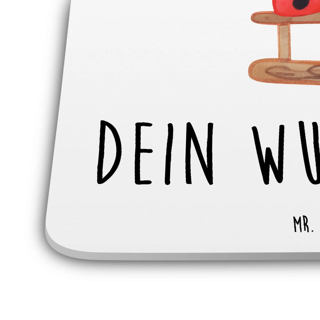 Personalisiertes Untersetzer Set Smörle Rodeln Untersetzer Für Tassen Mit Wunschname, Becheruntersetzer Mit Namen, Dekoruntersetzer Mit Wunschname, Untersetzer Für Gläser Mit Namen, Tischschutzuntersetzer Mit Namen, Korkuntersetzer Mit Namensdruck, Eckiges Untersetzer-Set Mit Namensdruck, Getränkeuntersetzer Mit Namen, Rundes Untersetzer-Set Mit Wunschname, Design-Untersetzer Mit Namensdruck, Rutschfester Untersetzer Mit Namen, Coaster Mit Wunschname, Glasuntersetzer Mit Wunschnamen, Tischuntersetzer Mit Namensdruck, Umweltfreundlicher Untersetzer Mit Namensgravur, Kunststoffuntersetzer Mit Wunschname, Personalisierter Getränkeuntersetzer, Tassenuntersetzer Mit Namensgravur, Hitzebeständiger Untersetzer Mit Wunschname, Getränke-Coaster Personalisiert, Handgemachter Untersetzer Mit Namen, Motivuntersetzer Mit Wunschname, Filzuntersetzer Mit Wunschname, Universaluntersetzer Mit Namen, Untersetzer Für Becher Mit Namensgravur, Holzuntersetzer Mit Namen, Nachhaltiger Untersetzer Mit Wunschname, Winter, Weihnachten, Weihnachtsdeko, Nikolaus, Advent, Heiligabend, Wintermotiv, Smörle, Schlittenfahren, Marzipan