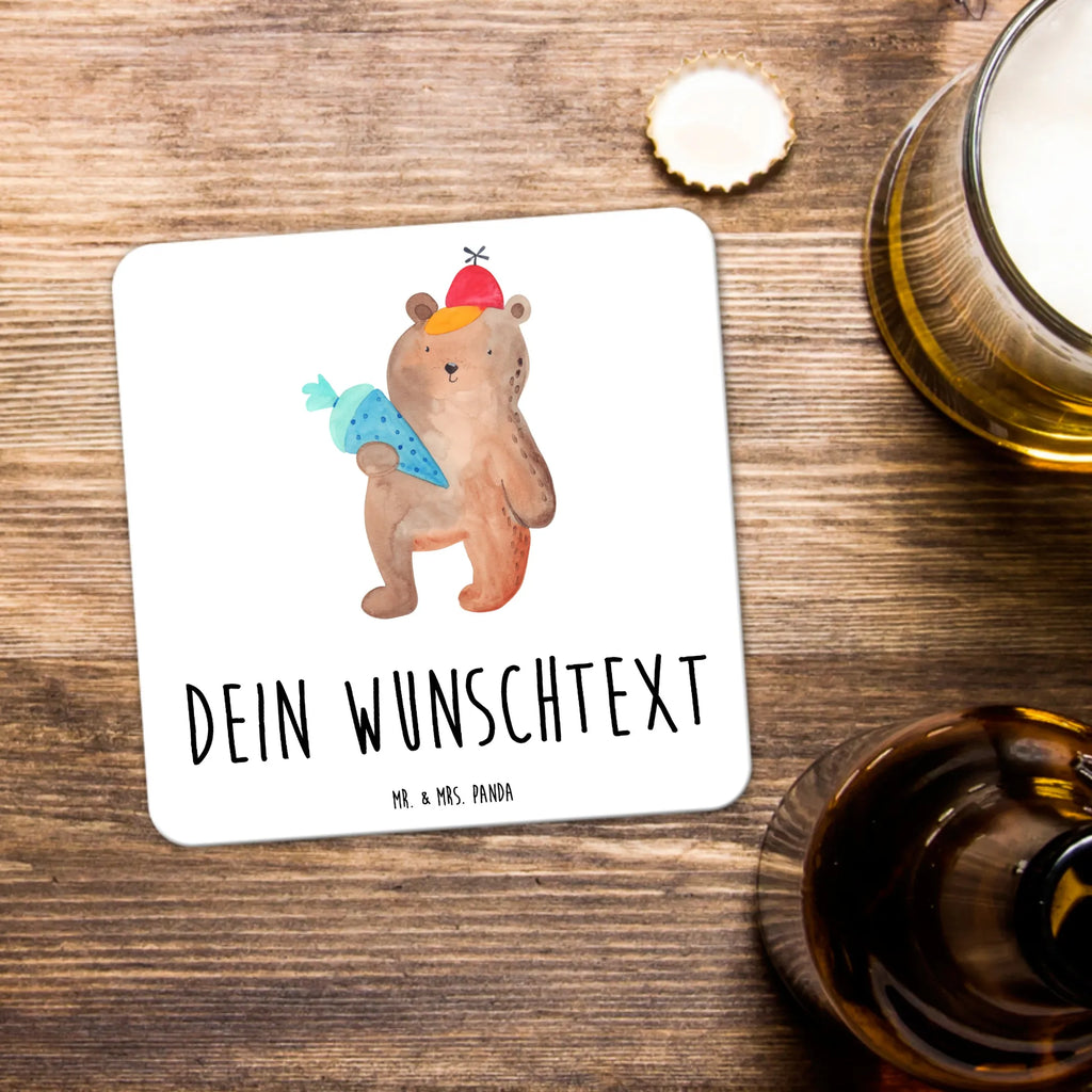 Personalisiertes Untersetzer Set Bär Schultüte Korkuntersetzer Mit Namensdruck, Personalisierter Getränkeuntersetzer, Untersetzer Für Becher Mit Namensgravur, Filzuntersetzer Mit Wunschname, Tassenuntersetzer Mit Namensgravur, Rutschfester Untersetzer Mit Namen, Rundes Untersetzer-Set Mit Wunschname, Tischschutzuntersetzer Mit Namen, Coaster Mit Wunschname, Getränkeuntersetzer Mit Namen, Motivuntersetzer Mit Wunschname, Tischuntersetzer Mit Namensdruck, Untersetzer Für Tassen Mit Wunschname, Hitzebeständiger Untersetzer Mit Wunschname, Universaluntersetzer Mit Namen, Kunststoffuntersetzer Mit Wunschname, Handgemachter Untersetzer Mit Namen, Holzuntersetzer Mit Namen, Becheruntersetzer Mit Namen, Design-Untersetzer Mit Namensdruck, Glasuntersetzer Mit Wunschnamen, Eckiges Untersetzer-Set Mit Namensdruck, Umweltfreundlicher Untersetzer Mit Namensgravur, Getränke-Coaster Personalisiert, Nachhaltiger Untersetzer Mit Wunschname, Dekoruntersetzer Mit Wunschname, Untersetzer Für Gläser Mit Namen, Bär, Teddy, Teddybär, Schulbeginn, Bär Motiv, Einschulung Geschenk, Schule Geschenk, Schultüte, Grundschule, Schulanfang, Erster Schultag Geschenk
