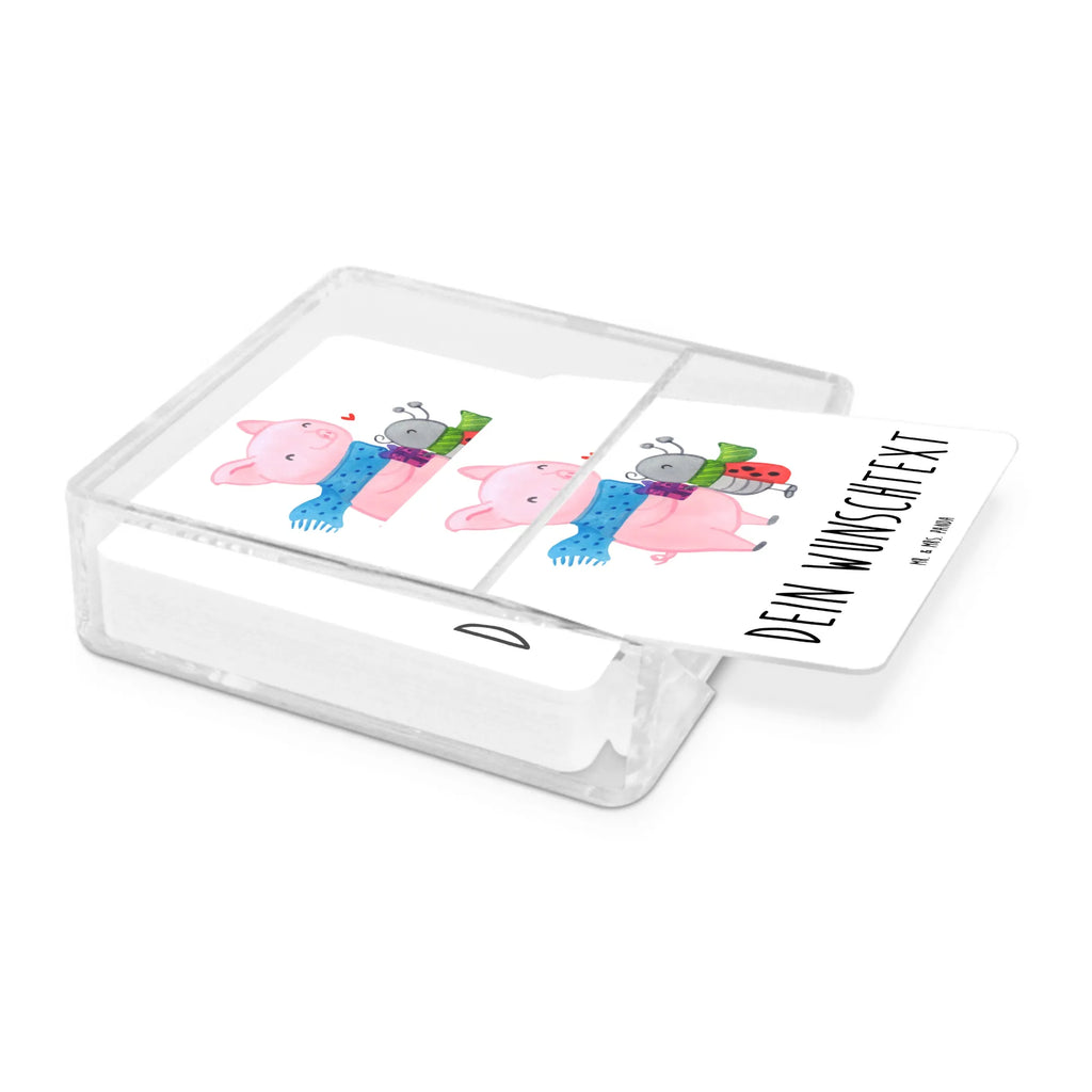 Personalisiertes Untersetzer Set Glühschwein Smörle Untersetzer für Tassen, Untersetzer, Untersetzer Bedruckt, Glasuntersetzer, Untersetzer Set, Untersetzer mit Namen, Kunststoff Untersetzer, Untersetzer Personalisiert, Personalisierte Untersetzer, Untersetzer mit Sprüchen, Wintermotiv, Winter, Heiligabend, Advent, Nikolaus, Weihnachtsdeko, Weihnachten, Herzliches Marienkäfer Motiv, Kreatives Glühschwein Design, Smörle Der Stolze Marienkäfer, Winterlicher Glühwein Spruch, Handgezeichnetes Glühschwein, Glühwein Liebhaber Geschenk, Süßer Marienkäfer Gibt Geschenk, Glühwein Ist Köstlich Spruch, Marienkäfer in Winterkleidung, Romantische Geschenkidee Glühwein