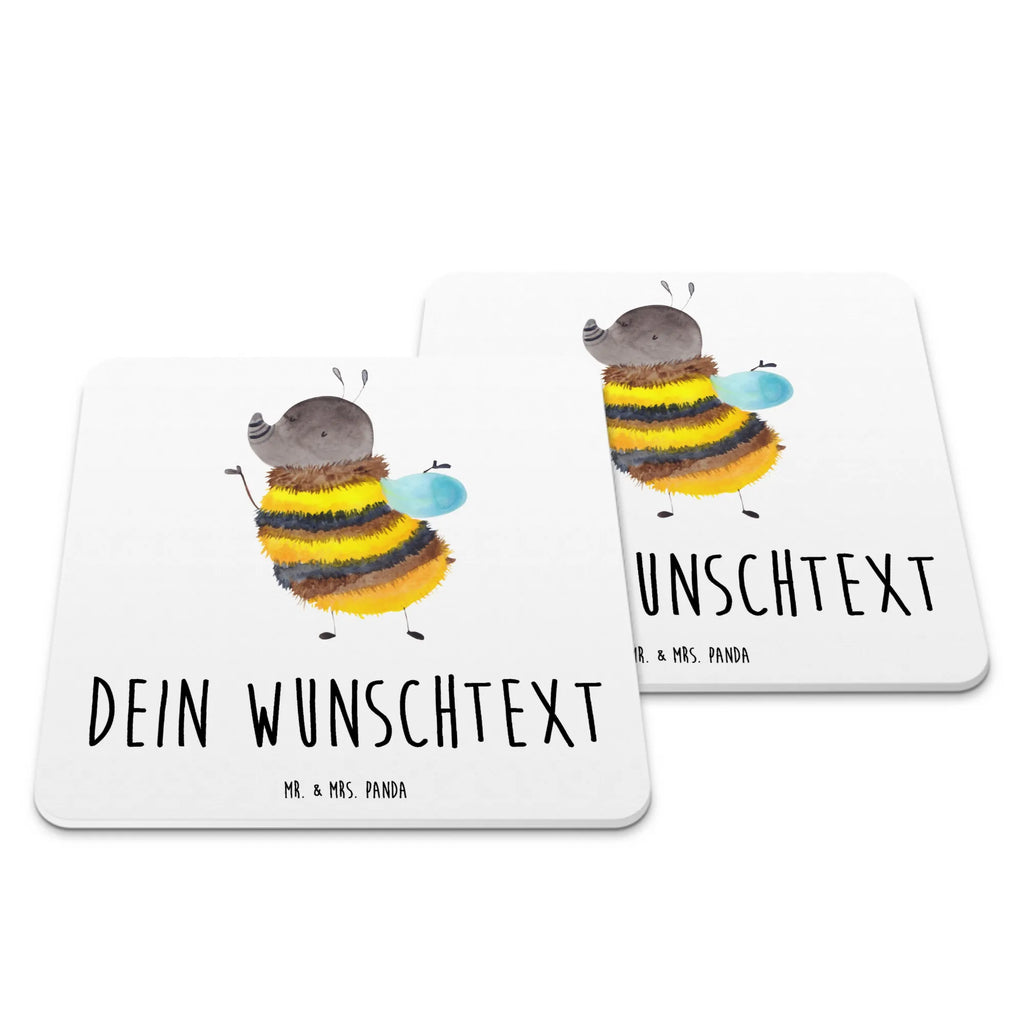 Personalisiertes Untersetzer Set Hummel flauschig Handgemachter Untersetzer Mit Namen, Umweltfreundlicher Untersetzer Mit Namensgravur, Untersetzer Für Tassen Mit Wunschname, Getränkeuntersetzer Mit Namen, Eckiges Untersetzer-Set Mit Namensdruck, Glasuntersetzer Mit Wunschnamen, Coaster Mit Wunschname, Tischuntersetzer Mit Namensdruck, Design-Untersetzer Mit Namensdruck, Rundes Untersetzer-Set Mit Wunschname, Personalisierter Getränkeuntersetzer, Kunststoffuntersetzer Mit Wunschname, Motivuntersetzer Mit Wunschname, Nachhaltiger Untersetzer Mit Wunschname, Hitzebeständiger Untersetzer Mit Wunschname, Filzuntersetzer Mit Wunschname, Becheruntersetzer Mit Namen, Tassenuntersetzer Mit Namensgravur, Dekoruntersetzer Mit Wunschname, Getränke-Coaster Personalisiert, Rutschfester Untersetzer Mit Namen, Universaluntersetzer Mit Namen, Untersetzer Für Gläser Mit Namen, Untersetzer Für Becher Mit Namensgravur, Tischschutzuntersetzer Mit Namen, Korkuntersetzer Mit Namensdruck, Holzuntersetzer Mit Namen, Tiermotive, Gute Laune, lustige Sprüche, Tiere, Blume, Hummel, Flauschig, Natur, Biene