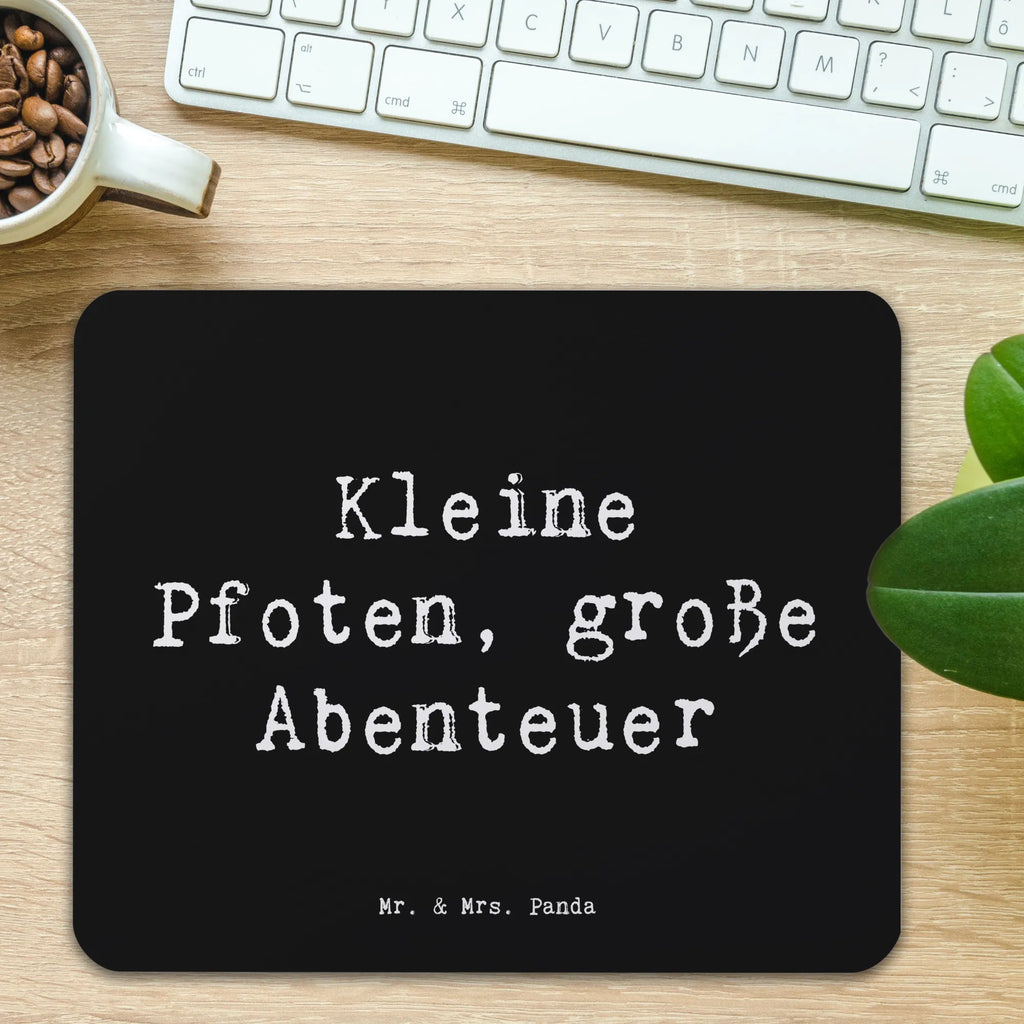 Mouse mat Saying Kleine Pfoten, große Abenteuer Mauspad Büro, Mauspad, Designer Mauspad, Arbeitszimmer, Mausunterlage, Einzigartiges Mauspad, Mousepad, PC Zubehör, Büroausstattung, Computer zubehör, Hund, Hunderasse, Rassehund, Hundebesitzer, Geschenk, Tierfreund, Schenken, Welpe