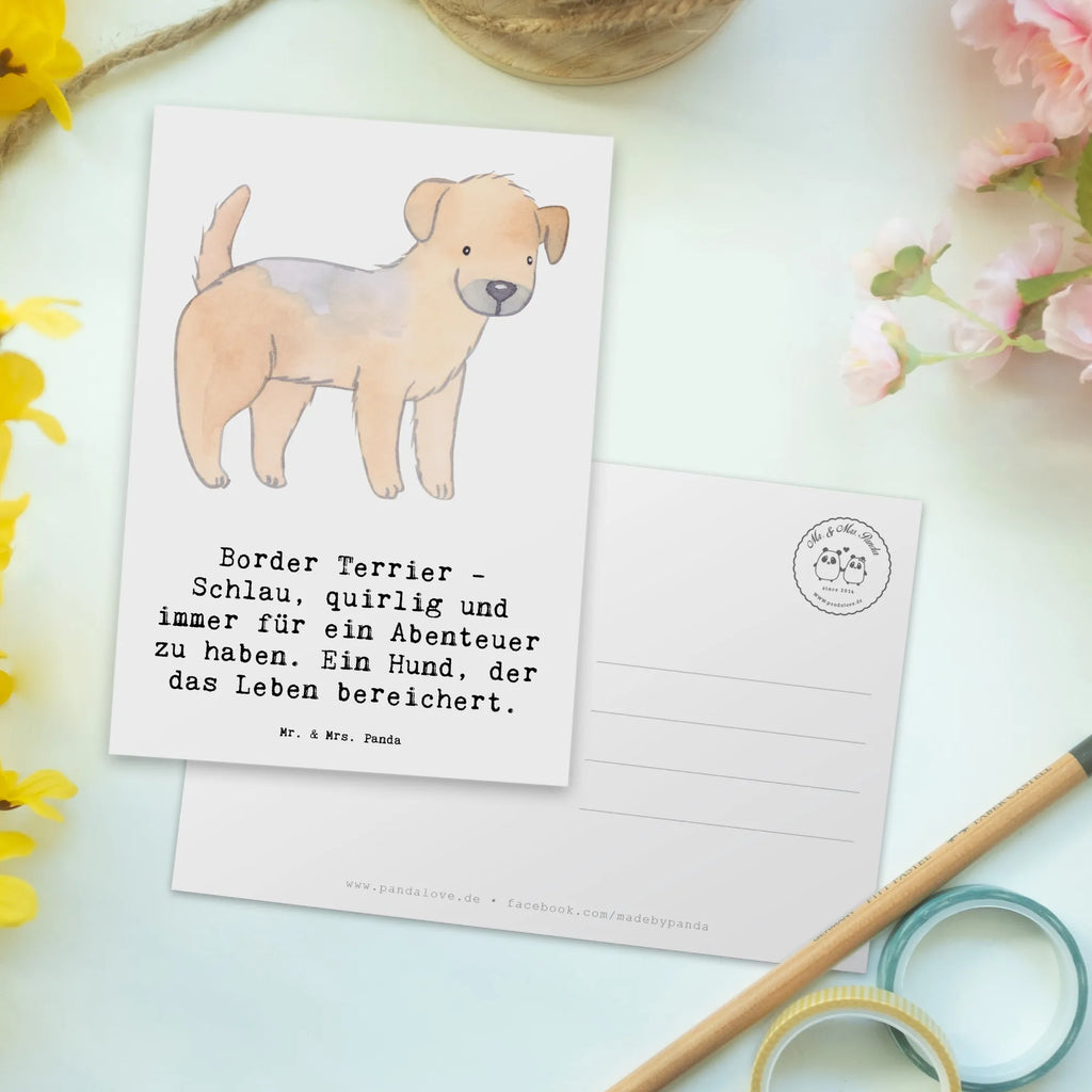 Postcard Border Terrier - Schlau, quirlig und immer für ein Abenteuer zu haben. Ein Hund, der das Leben bereichert. Karte, Geschenkkarte, Einladungskarte, Grußkarte, Postkarte, Ansichtskarte, Einladungskarten Geburtstag, Einladung, Dankeskarte, Ansichtskarten, Einladung Geburtstag, Geburtstagskarte, Hund, Hunderasse, Rassehund, Hundebesitzer, Geschenk, Tierfreund, Schenken, Welpe