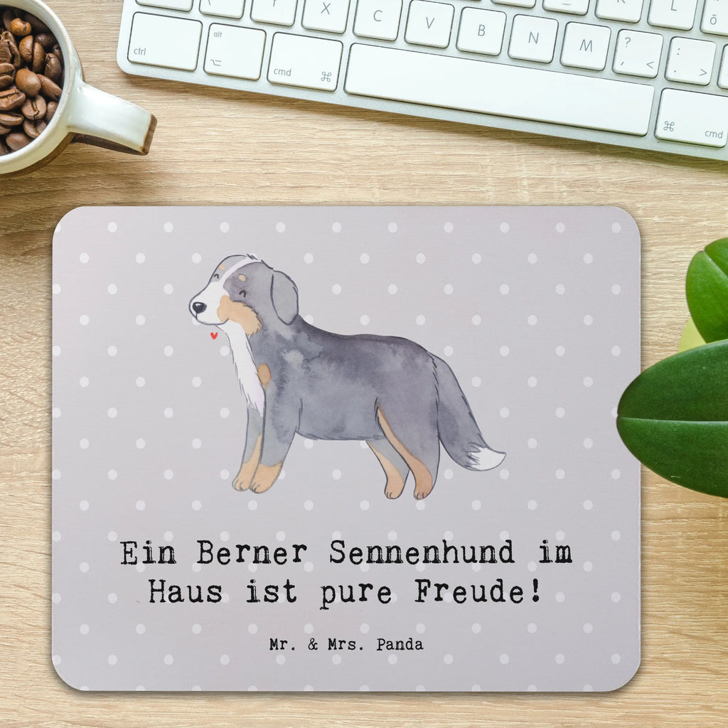 Mouse mat Ein Berner Sennenhund im Haus ist pure Freude! Designer Mauspad, Computer zubehör, Mauspad Büro, Büroausstattung, Mauspad, Mousepad, PC Zubehör, Einzigartiges Mauspad, Mausunterlage, Arbeitszimmer, Hund, Hunderasse, Rassehund, Hundebesitzer, Geschenk, Tierfreund, Schenken, Welpe