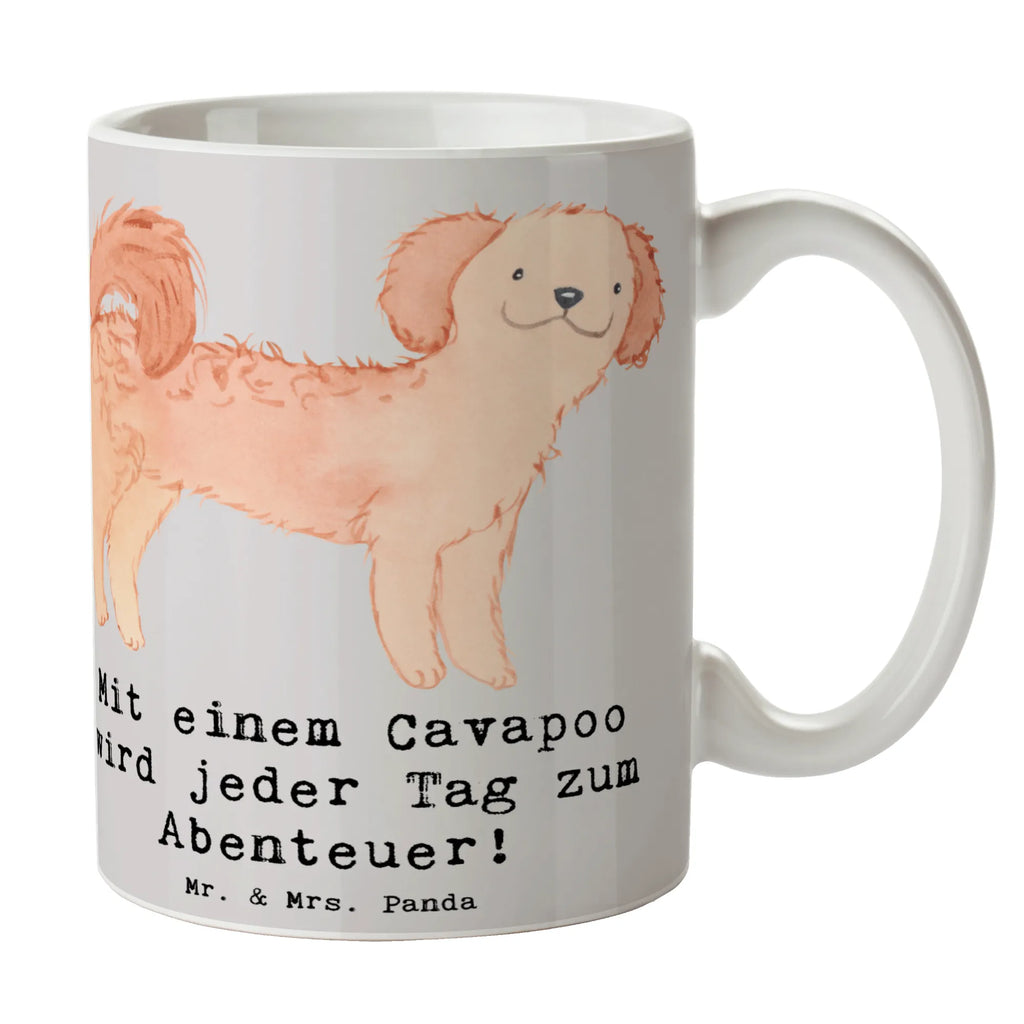 Mug Mit einem Cavapoo wird jeder Tag zum Abenteuer! Tasse mit Zitaten, Teetasse, Bürotasse, Tasse mit Motiven, Porzellantasse, Geschenktasse, Keramiktasse, Kaffeetasse, Tasse, Hund, Hunderasse, Rassehund, Hundebesitzer, Geschenk, Tierfreund, Schenken, Welpe