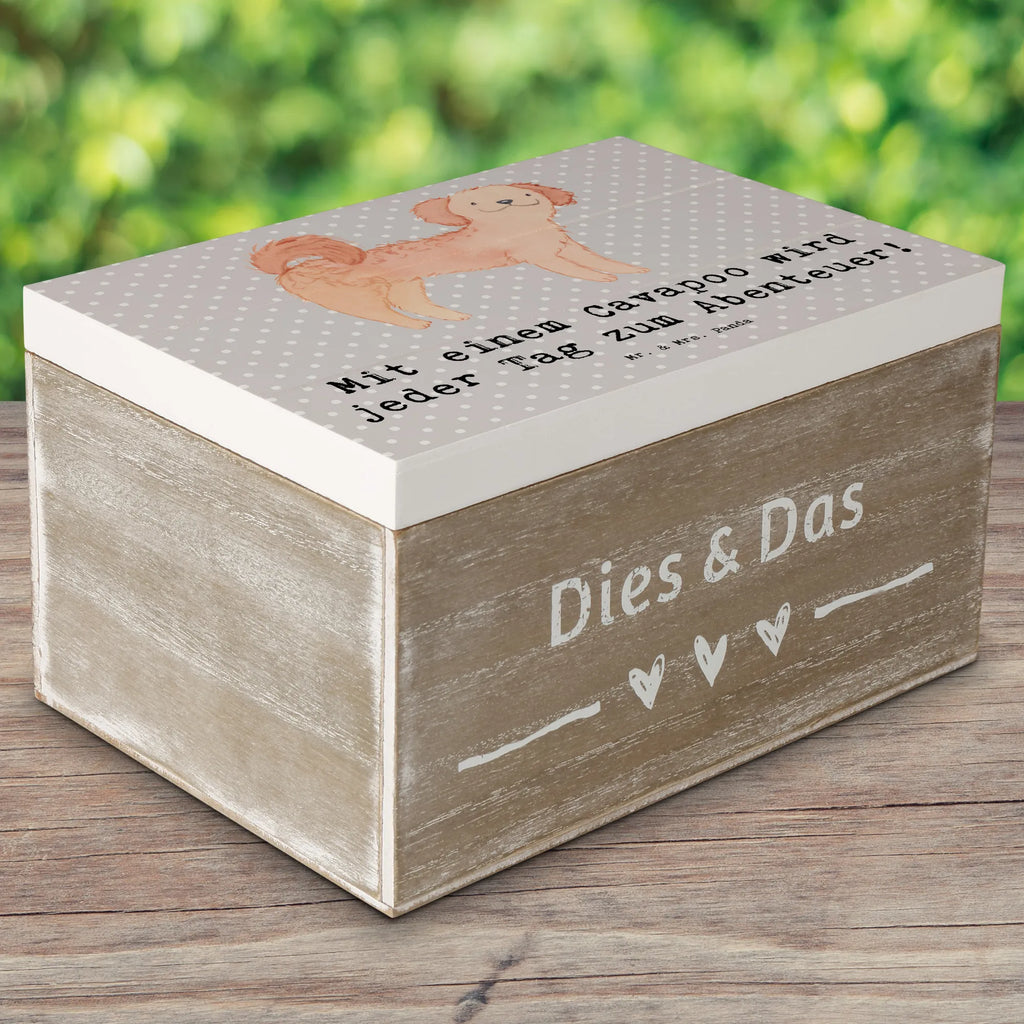 Holzkiste Cavapoo Abenteuer Geschenkdose, Schatzkiste, Truhe, Erinnerungskiste, Schatulle, Dekokiste, Aufbewahrungsbox, Kiste, Geschenkbox, Erinnerungsbox, Holzkiste, XXL, Hund, Hunderasse, Rassehund, Hundebesitzer, Geschenk, Tierfreund, Schenken, Welpe