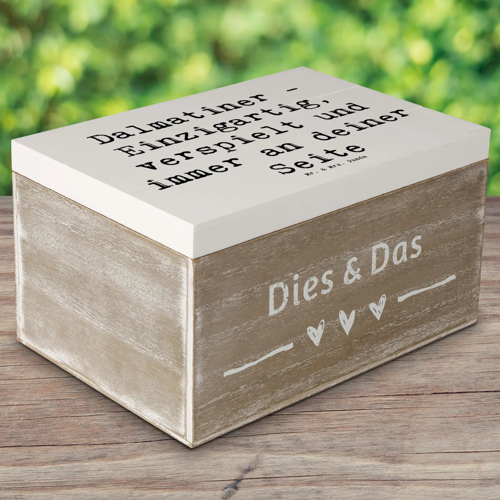 Wooden chest Saying Dalmatiner - Einzigartig, verspielt und immer an deiner Seite Schatulle, Erinnerungskiste, Dekokiste, XXL, Truhe, Schatzkiste, Geschenkbox, Kiste, Erinnerungsbox, Geschenkdose, Holzkiste, Aufbewahrungsbox, Hund, Hunderasse, Rassehund, Hundebesitzer, Geschenk, Tierfreund, Schenken, Welpe