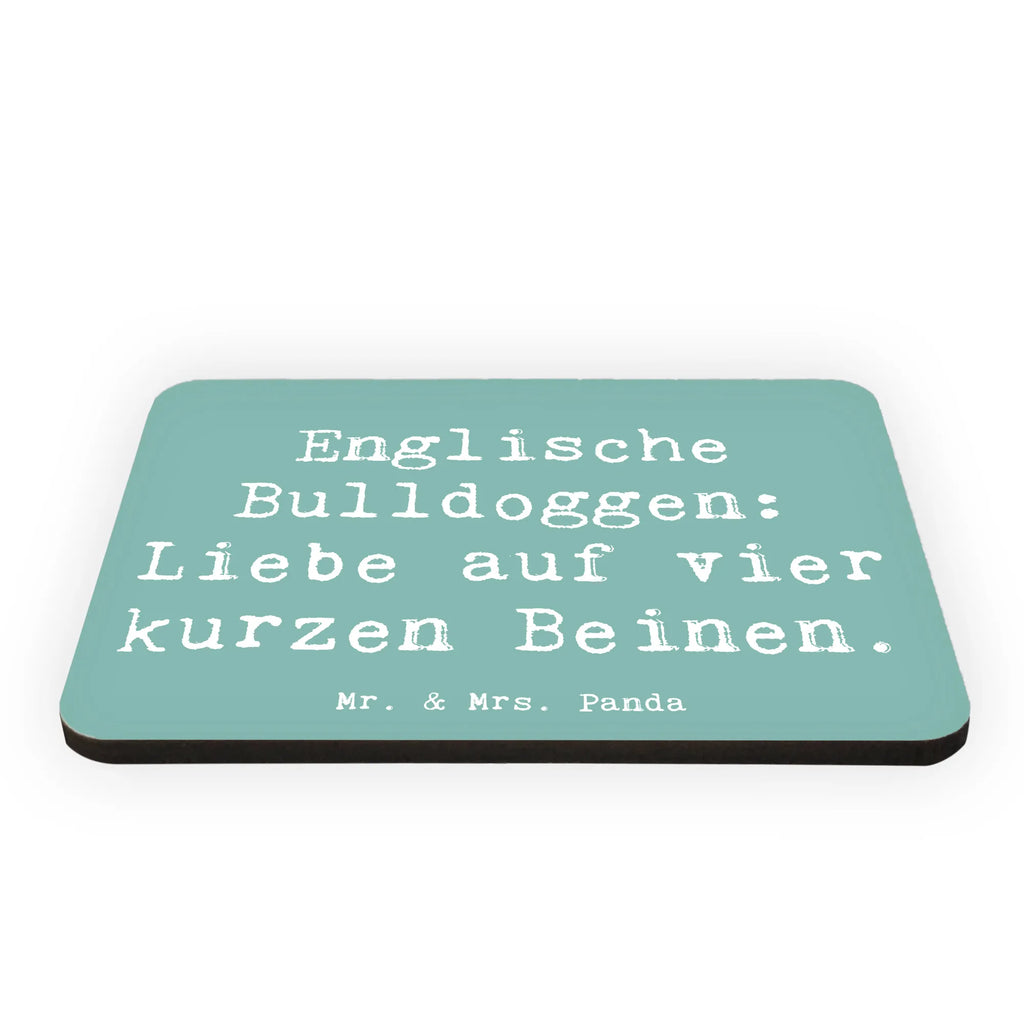 Magnet Saying Englische Bulldoggen: Liebe auf vier kurzen Beinen. Magnete Holz, Notiz Magnet, Souvenir Magnet, Motivmagnete, Whiteboard Magnet, Pinnwandmagnet, Dekomagnet, Kalendermagnet, Notizhalter, Kühlschrank Dekoration, Kühlschrankmagnet, fridge magnet, Geschenk, Schenken, Hund, Hunderasse, Rassehund, Hundebesitzer, Tierfreund, Welpe