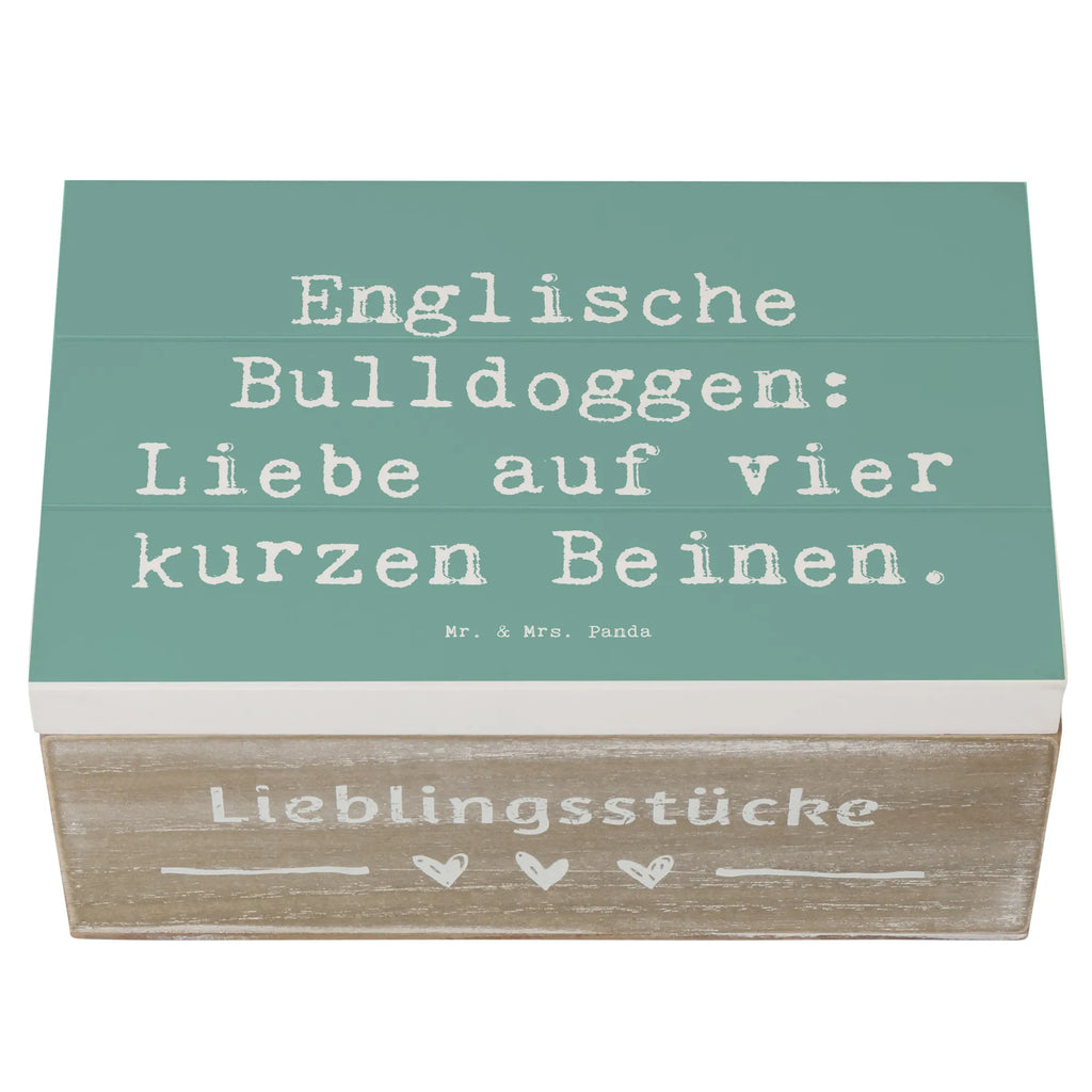 Wooden chest Saying Englische Bulldoggen: Liebe auf vier kurzen Beinen. Erinnerungsbox, Schatulle, Dekokiste, Geschenkdose, XXL, Holzkiste, Schatzkiste, Truhe, Kiste, Erinnerungskiste, Aufbewahrungsbox, Geschenkbox, Hund, Hunderasse, Rassehund, Hundebesitzer, Geschenk, Tierfreund, Schenken, Welpe