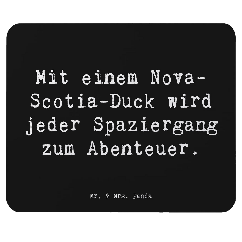 Mouse mat Saying Mit einem Nova-Scotia-Duck wird jeder Spaziergang zum Abenteuer. Einzigartiges Mauspad, Mauspad, Mauspad Büro, Arbeitszimmer, Designer Mauspad, Büroausstattung, PC Zubehör, Mousepad, Computer zubehör, Mausunterlage, Hund, Hunderasse, Rassehund, Hundebesitzer, Geschenk, Tierfreund, Schenken, Welpe