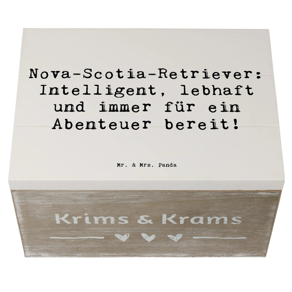 Wooden chest Saying Nova-Scotia-Retriever: Intelligent, lebhaft und immer für ein Abenteuer bereit! Schatulle, Truhe, Aufbewahrungsbox, Erinnerungsbox, Holzkiste, XXL, Erinnerungskiste, Geschenkdose, Schatzkiste, Kiste, Geschenkbox, Dekokiste, Hund, Hunderasse, Rassehund, Hundebesitzer, Geschenk, Tierfreund, Schenken, Welpe