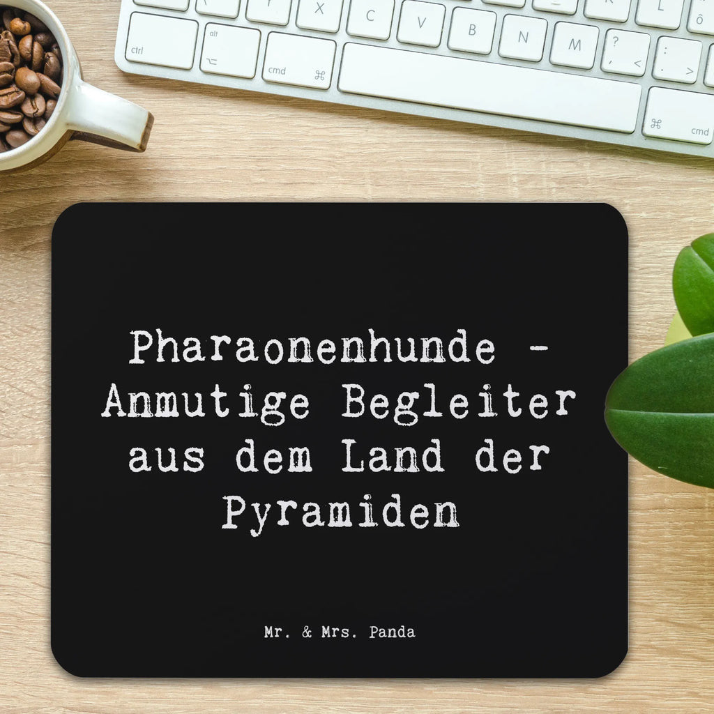 Mouse mat Saying Pharaonenhunde - Anmutige Begleiter aus dem Land der Pyramiden PC Zubehör, Büroausstattung, Mauspad, Mousepad, Mauspad Büro, Designer Mauspad, Einzigartiges Mauspad, Computer zubehör, Arbeitszimmer, Mausunterlage, Hund, Hunderasse, Rassehund, Hundebesitzer, Geschenk, Tierfreund, Schenken, Welpe