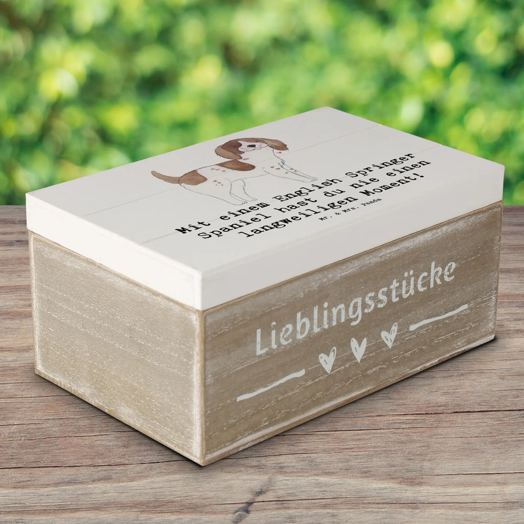 Wooden chest Mit einem English Springer Spaniel hast du nie einen langweiligen Moment! Dekokiste, Erinnerungsbox, Geschenkbox, Holzkiste, XXL, Erinnerungskiste, Schatulle, Kiste, Geschenkdose, Schatzkiste, Aufbewahrungsbox, Truhe, Hund, Hunderasse, Rassehund, Hundebesitzer, Geschenk, Tierfreund, Schenken, Welpe