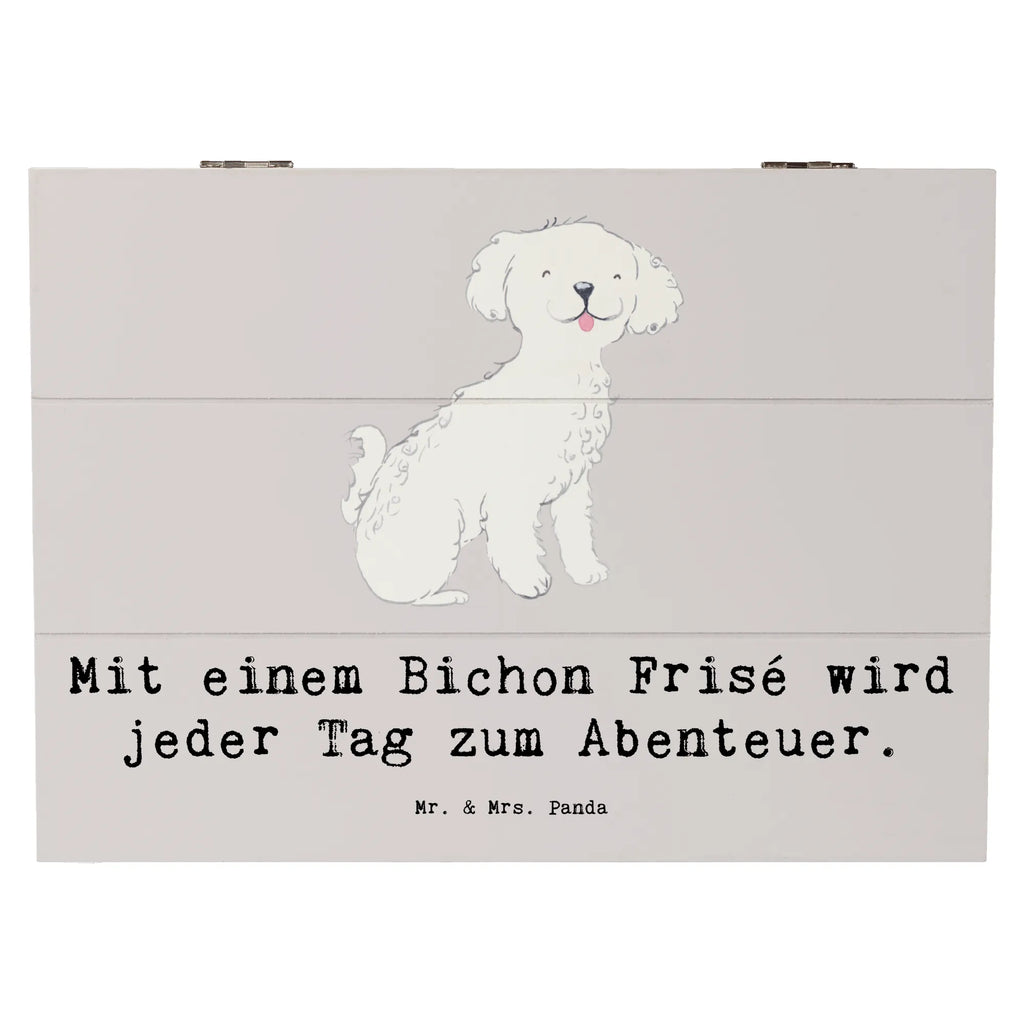 Holzkiste Mit einem Bichon Frisé wird jeder Tag zum Abenteuer. Dekokiste, Geschenkbox, XXL, Schatzkiste, Holzkiste, Erinnerungsbox, Schatulle, Truhe, Geschenkdose, Erinnerungskiste, Aufbewahrungsbox, Kiste, Hund, Hunderasse, Rassehund, Hundebesitzer, Geschenk, Tierfreund, Schenken, Welpe
