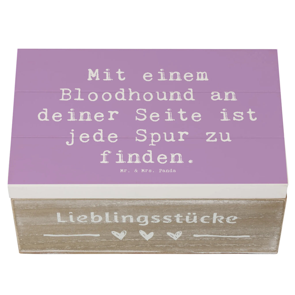 Wooden chest Saying Mit einem Bloodhound an deiner Seite ist jede Spur zu finden. Schatzkiste, Aufbewahrungsbox, Erinnerungskiste, Holzkiste, Schatulle, Dekokiste, Geschenkdose, Truhe, Kiste, Geschenkbox, Erinnerungsbox, XXL, Hund, Hunderasse, Rassehund, Hundebesitzer, Geschenk, Tierfreund, Schenken, Welpe