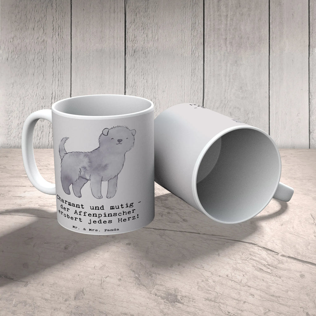 Mug Charmant und mutig - der Affenpinscher erobert jedes Herz! Kaffeetasse, Porzellantasse, Tasse mit Zitaten, Tasse mit Motiven, Tasse, Geschenktasse, Keramiktasse, Teetasse, Bürotasse, Hund, Hunderasse, Rassehund, Hundebesitzer, Geschenk, Tierfreund, Schenken, Welpe