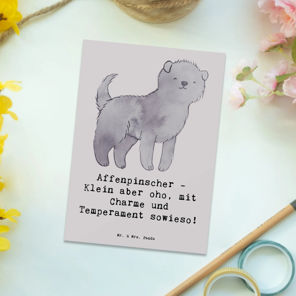 Postcard Affenpinscher - Klein aber oho, mit Charme und Temperament sowieso! Karte, Postkarte, Einladungskarte, Geburtstagskarte, Dankeskarte, Einladung, Ansichtskarten, Einladungskarten Geburtstag, Einladung Geburtstag, Ansichtskarte, Geschenkkarte, Grußkarte, Hund, Hunderasse, Rassehund, Hundebesitzer, Geschenk, Tierfreund, Schenken, Welpe