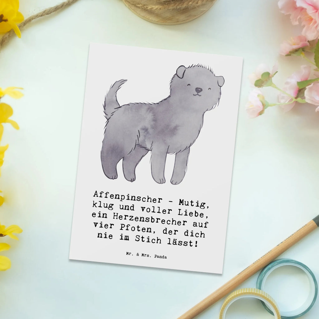 Postcard Affenpinscher - Mutig, klug und voller Liebe, ein Herzensbrecher auf vier Pfoten, der dich nie im Stich lässt! Karte, Ansichtskarten, Grußkarte, Dankeskarte, Einladungskarten Geburtstag, Einladungskarte, Geburtstagskarte, Ansichtskarte, Postkarte, Einladung Geburtstag, Geschenkkarte, Einladung, Hund, Hunderasse, Rassehund, Hundebesitzer, Geschenk, Tierfreund, Schenken, Welpe