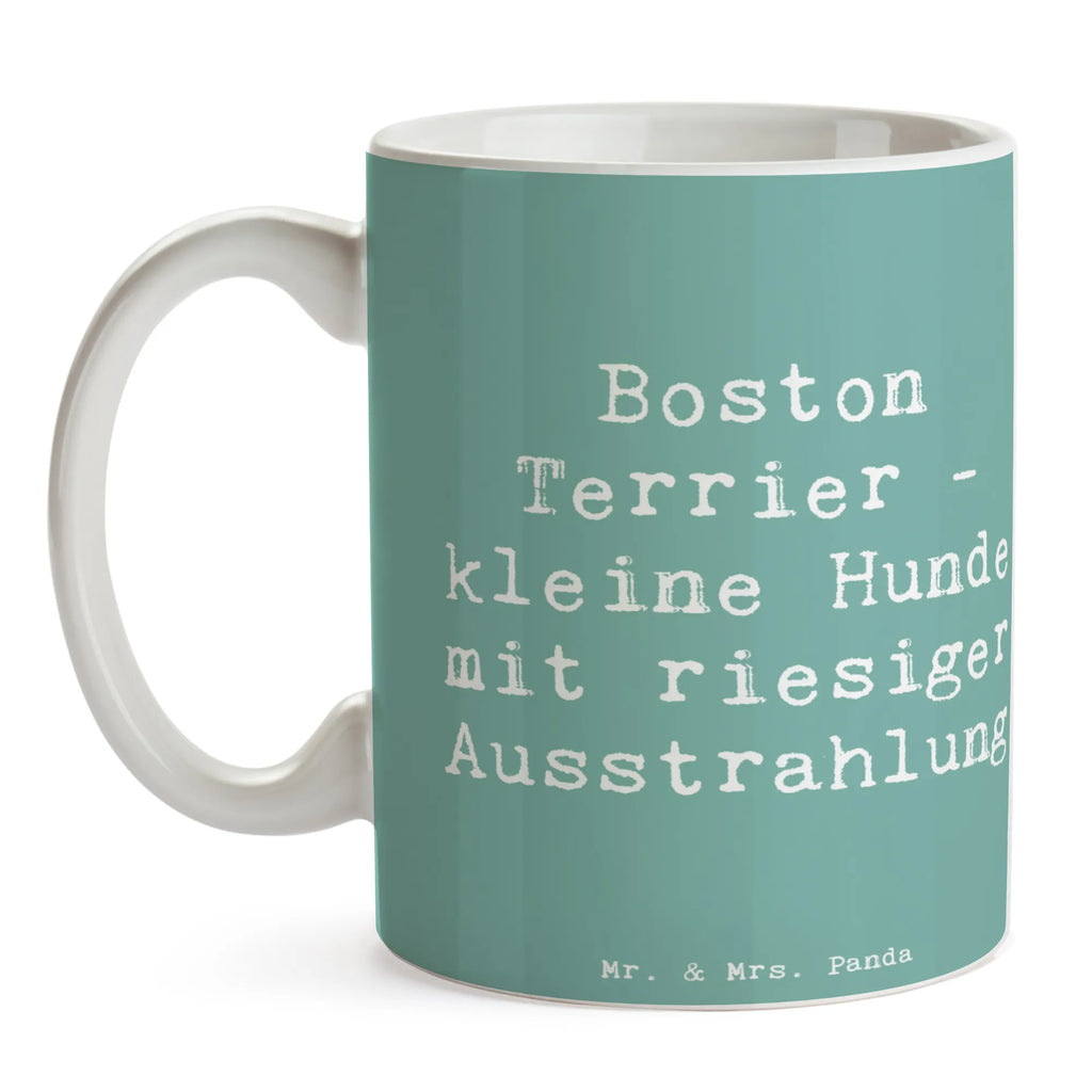 Mug Saying Boston Terrier - kleine Hunde mit riesiger Ausstrahlung Teetasse, Porzellantasse, Tasse, Tasse mit Zitaten, Tasse mit Motiven, Bürotasse, Kaffeetasse, Geschenktasse, Keramiktasse, Hund, Hunderasse, Rassehund, Hundebesitzer, Geschenk, Tierfreund, Schenken, Welpe