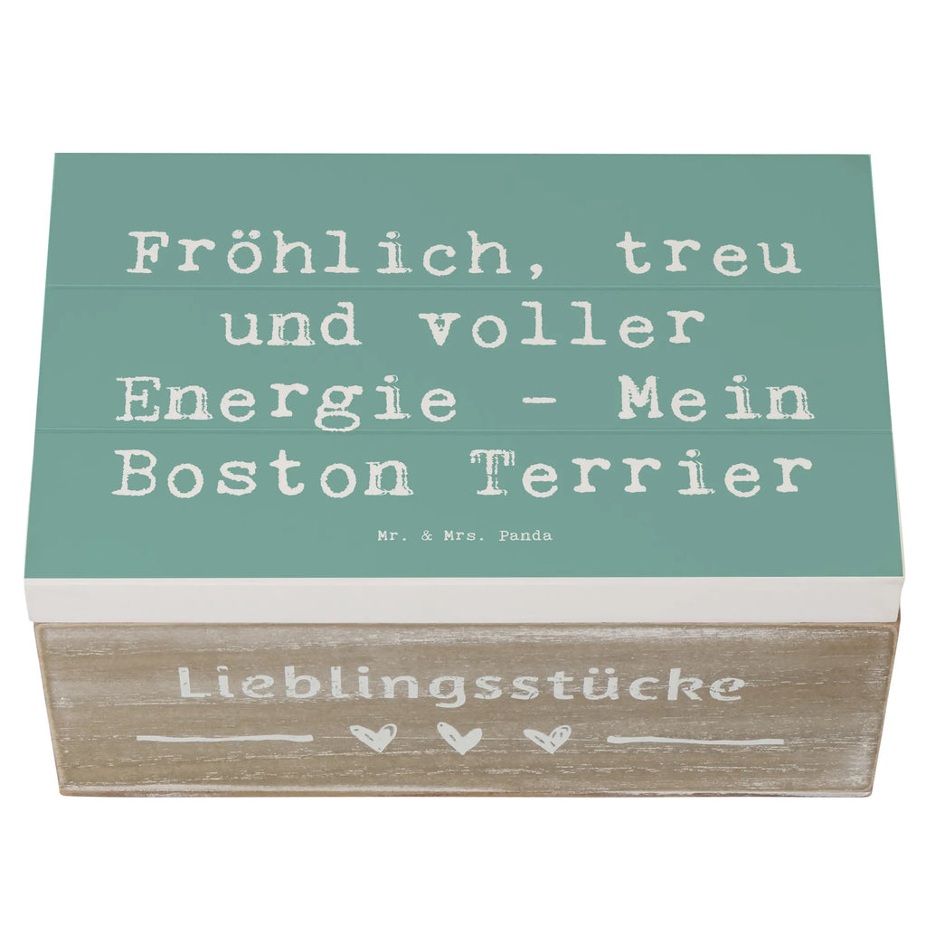 Skrzynia drewniana Przysłowie Fröhlich, treu und voller Energie - Mein Boston Terrier Geschenkbox, Schatzkiste, Kiste, Erinnerungsbox, Aufbewahrungsbox, XXL, Geschenkdose, Erinnerungskiste, Holzkiste, Truhe, Schatulle, Dekokiste, Hund, Hunderasse, Rassehund, Hundebesitzer, Geschenk, Tierfreund, Schenken, Welpe
