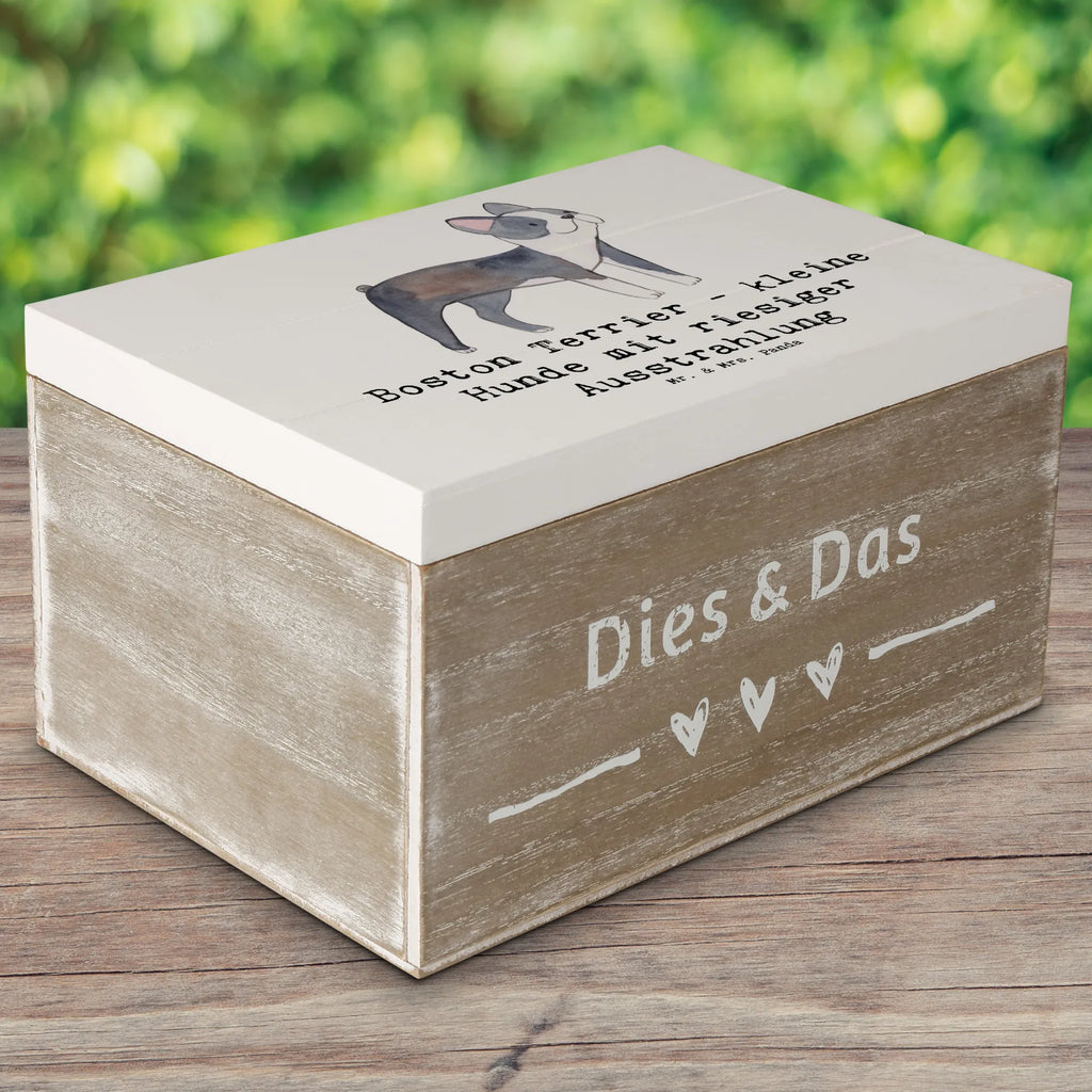Wooden chest Boston Terrier - kleine Hunde mit riesiger Ausstrahlung Dekokiste, Truhe, Aufbewahrungsbox, XXL, Kiste, Schatzkiste, Geschenkdose, Schatulle, Geschenkbox, Erinnerungsbox, Holzkiste, Erinnerungskiste, Hund, Hunderasse, Rassehund, Hundebesitzer, Geschenk, Tierfreund, Schenken, Welpe